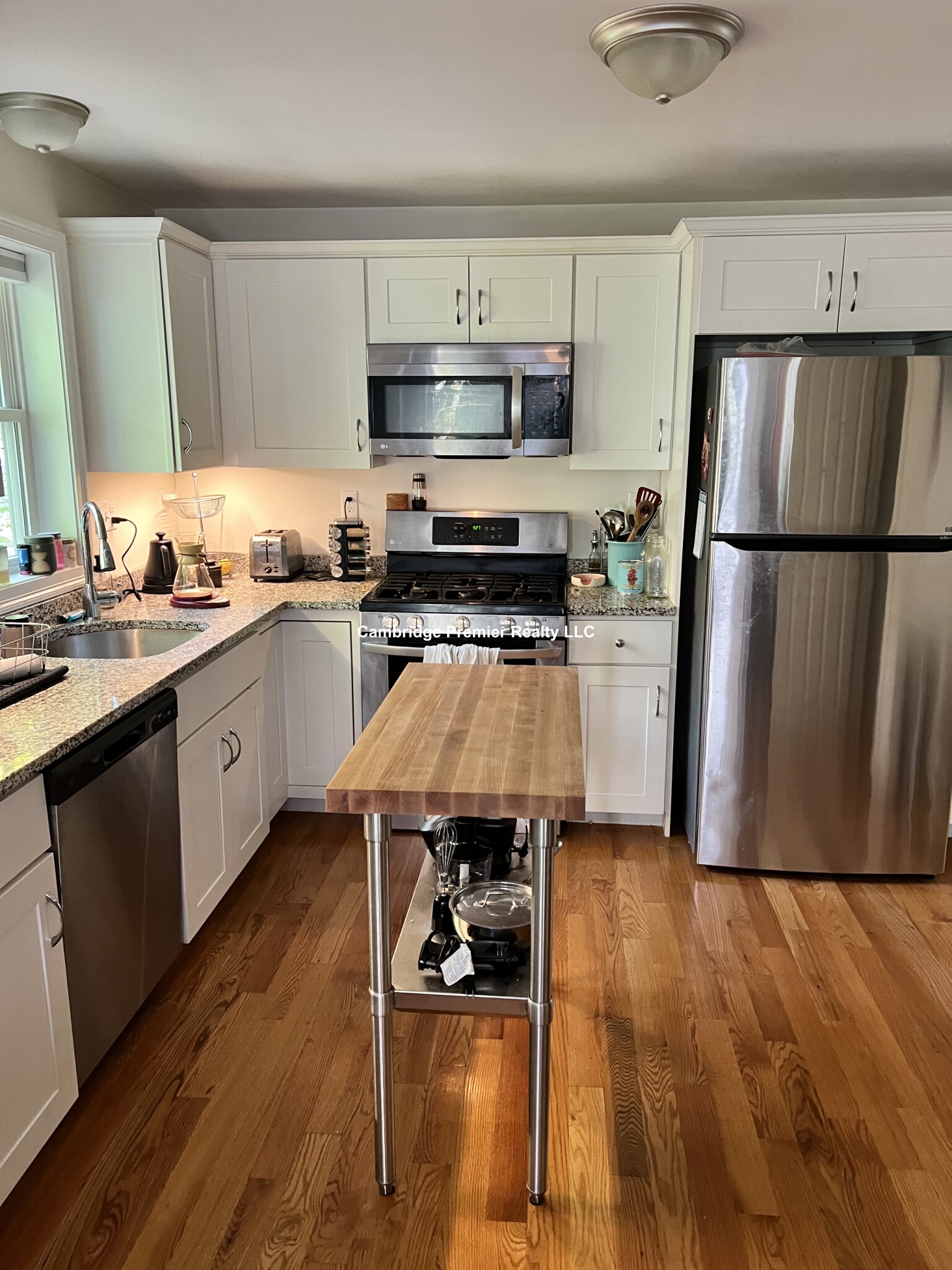 24 Beacon Pl, Ward Two