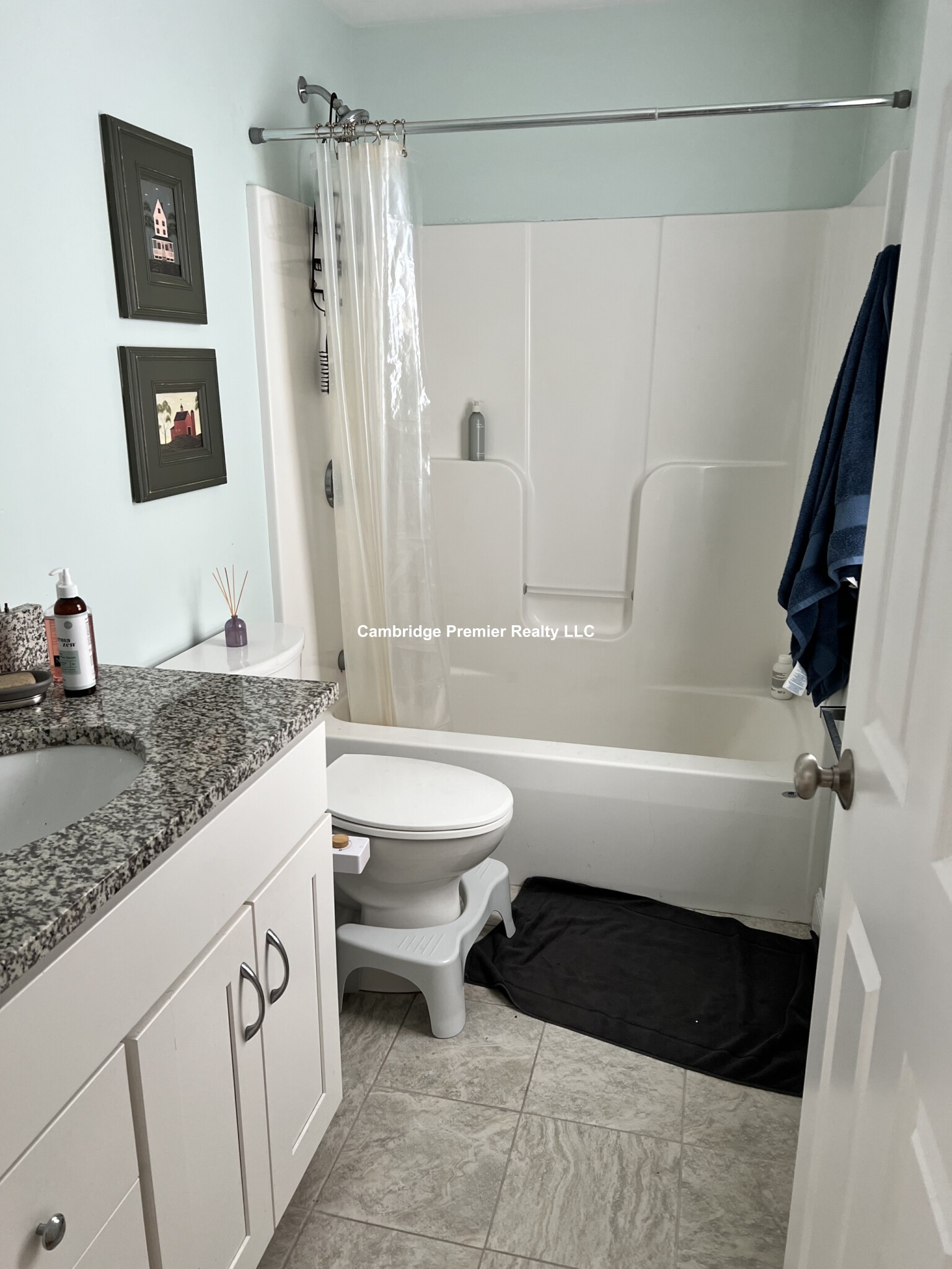 24 Beacon Pl, Ward Two