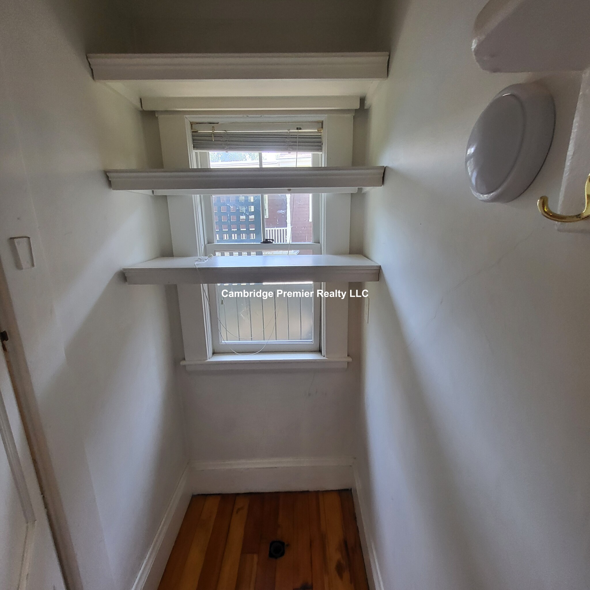 49 Willow St, Belmont