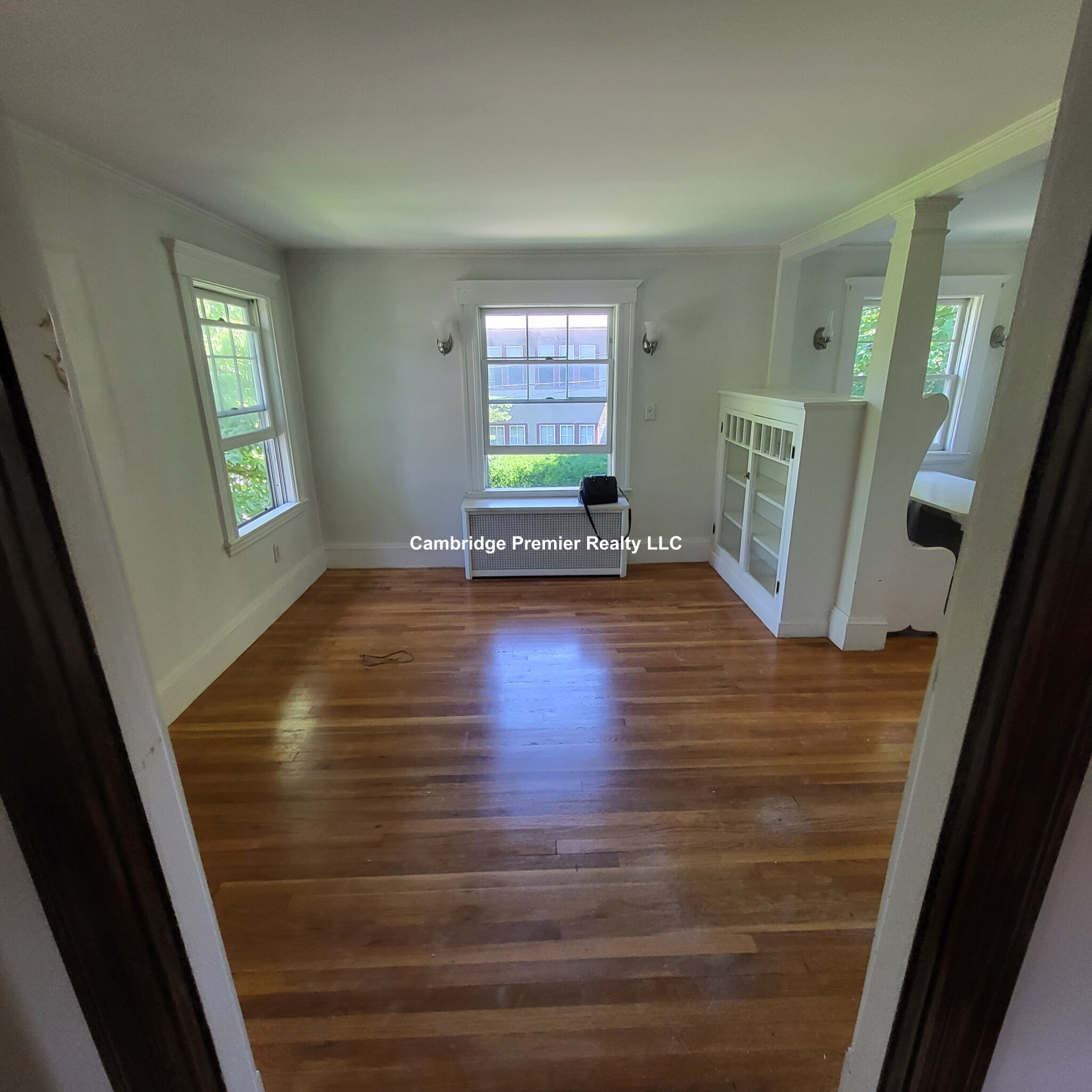 49 Willow St, Belmont