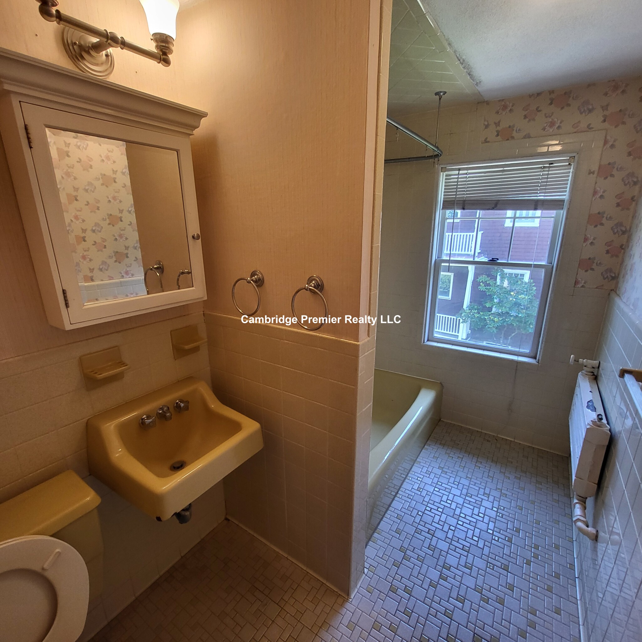 49 Willow St, Belmont