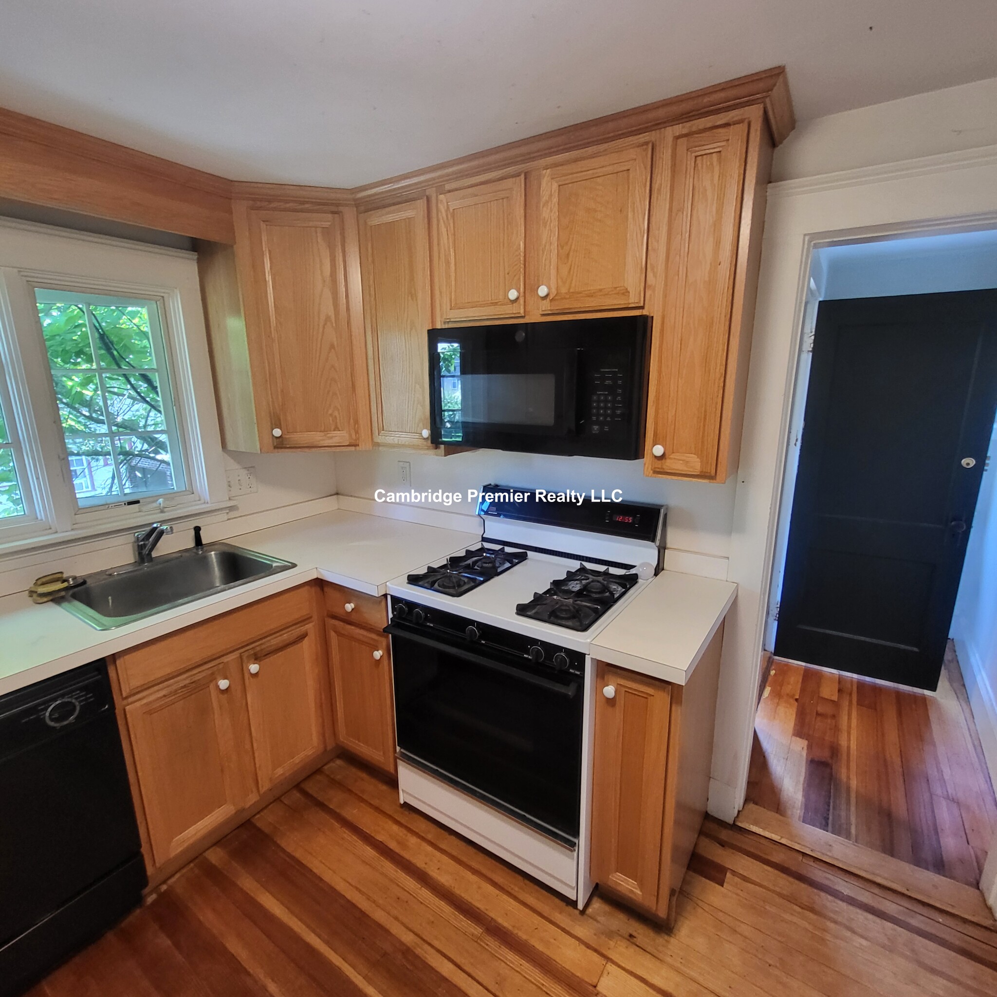 49 Willow St, Belmont