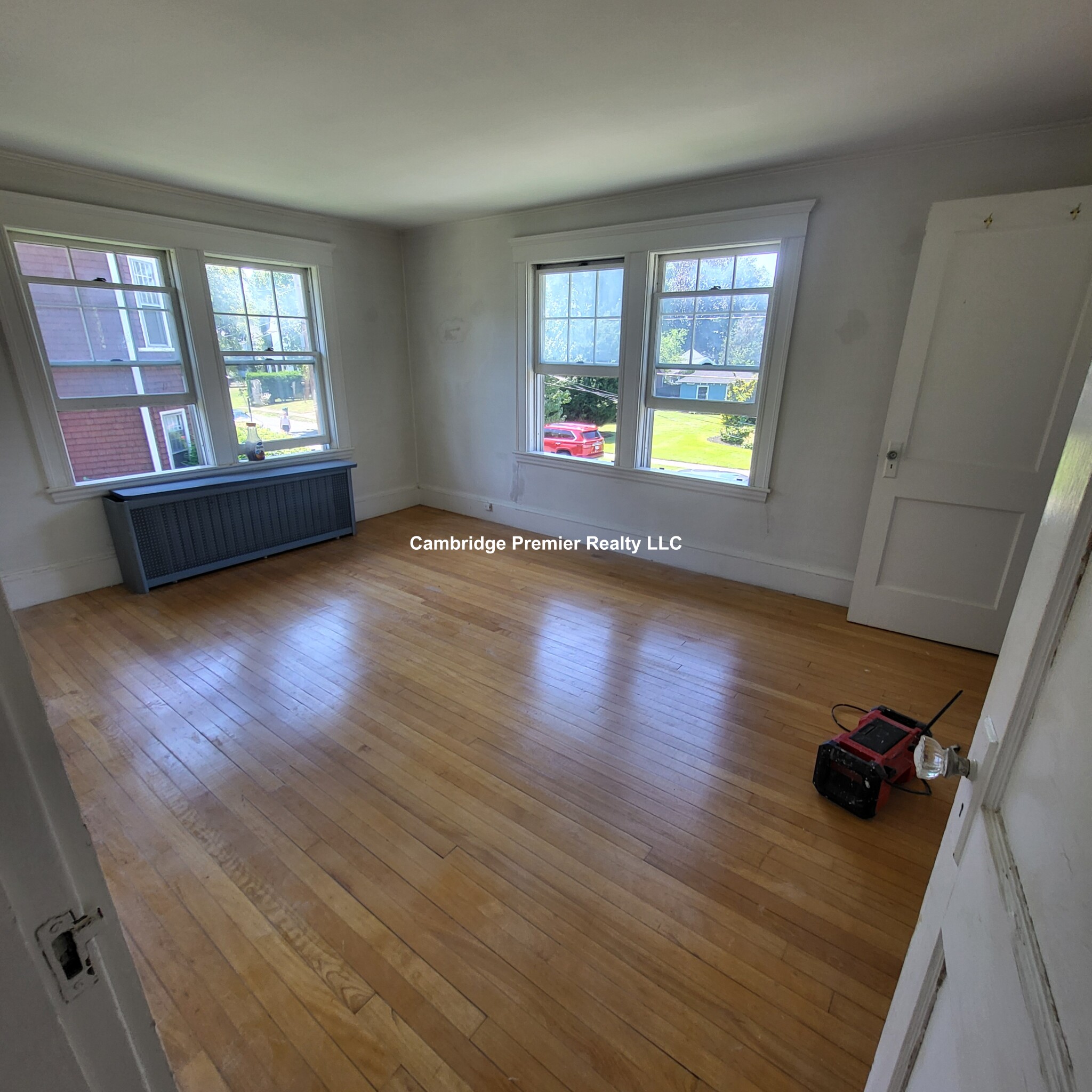 49 Willow St, Belmont