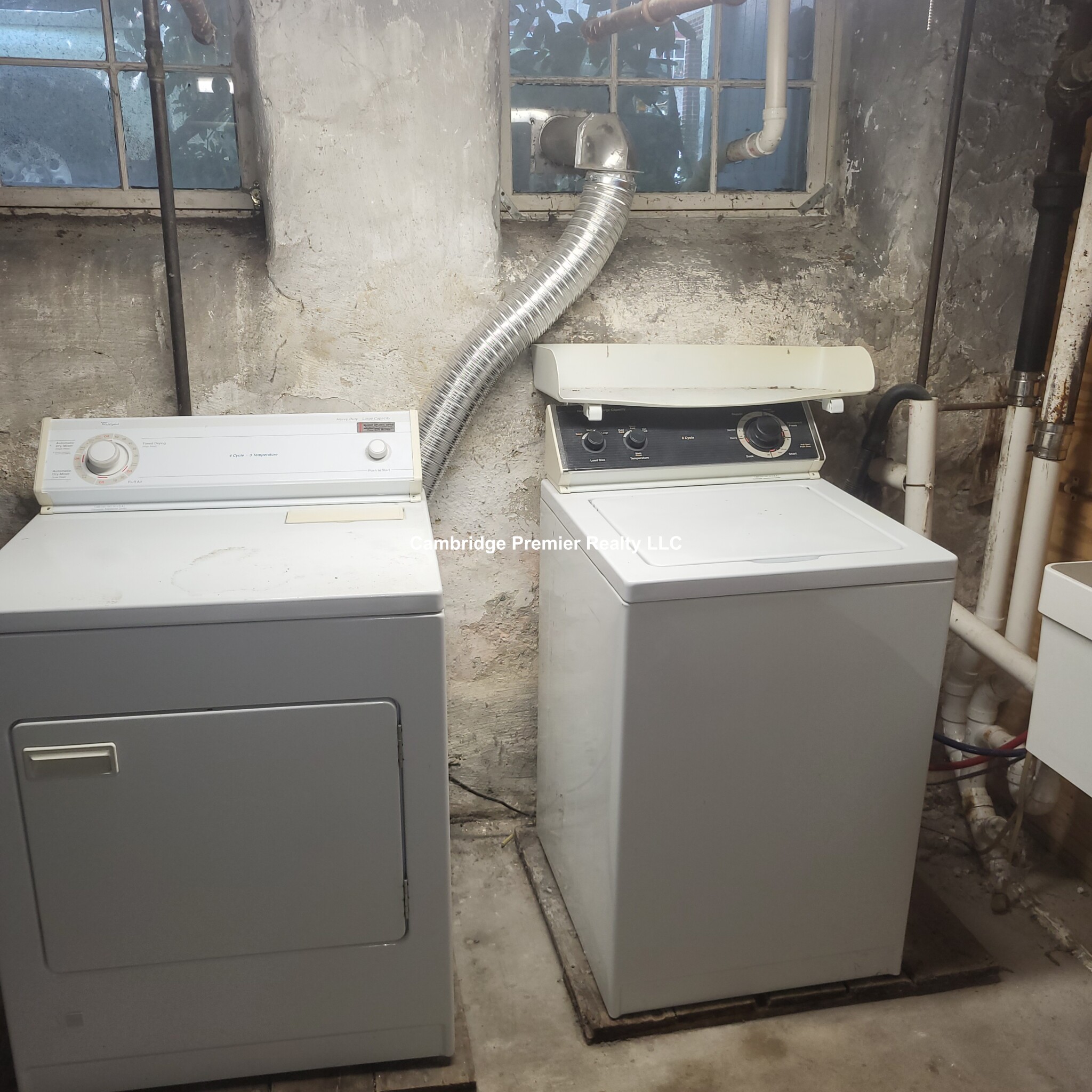 49 Willow St, Belmont