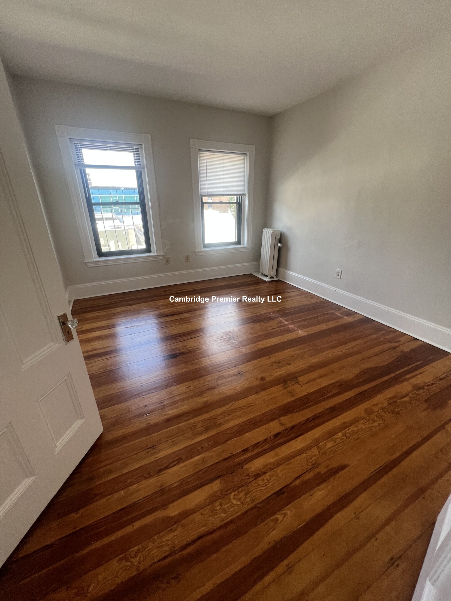 1039 Massachusetts Ave, Harvard Square