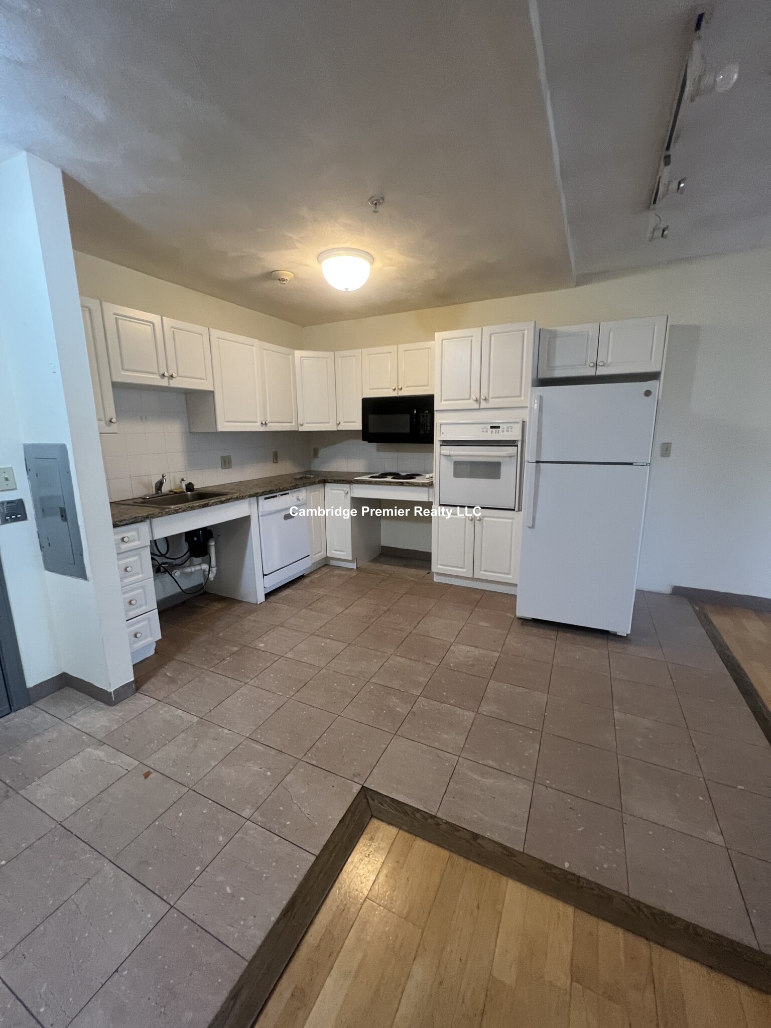 373 Highland Ave, Powder House Square