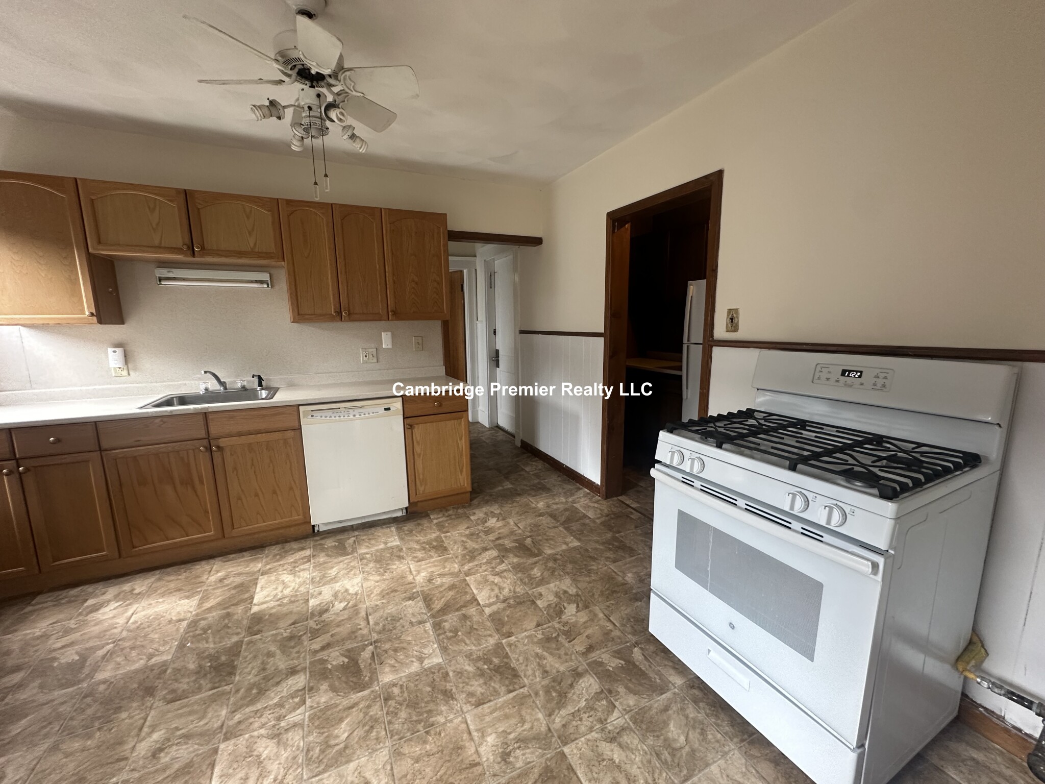 56 Derby St, Somerville