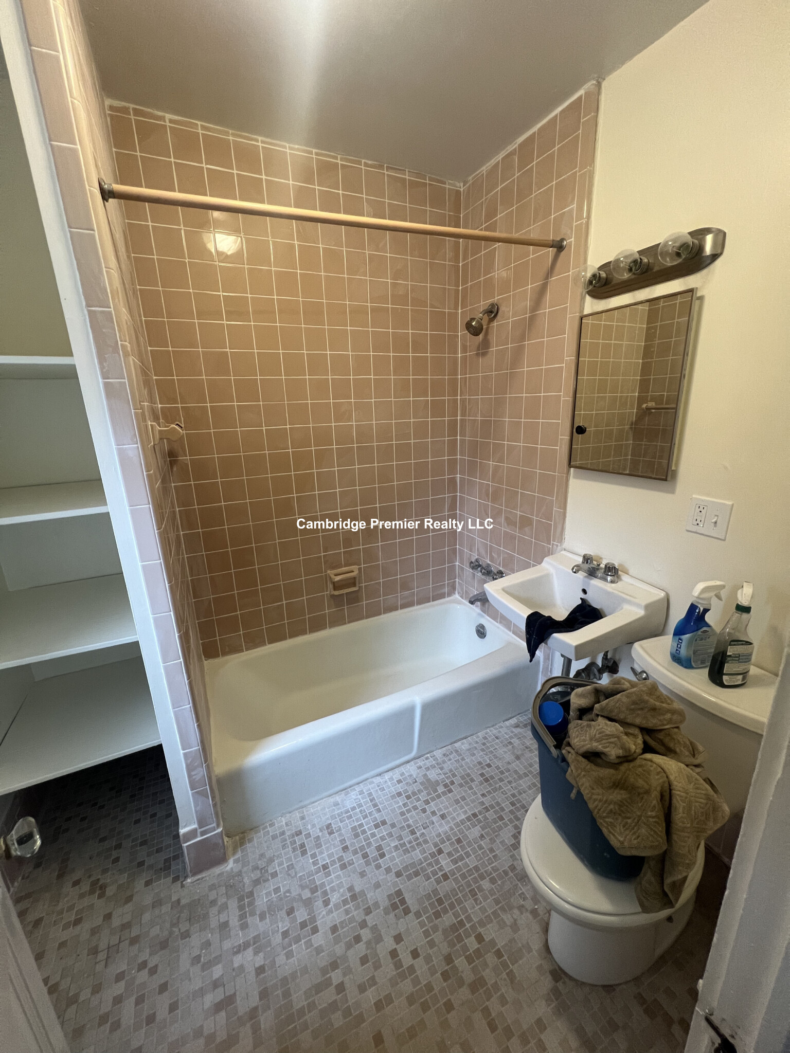 381 Harvard St, Mid-Cambridge