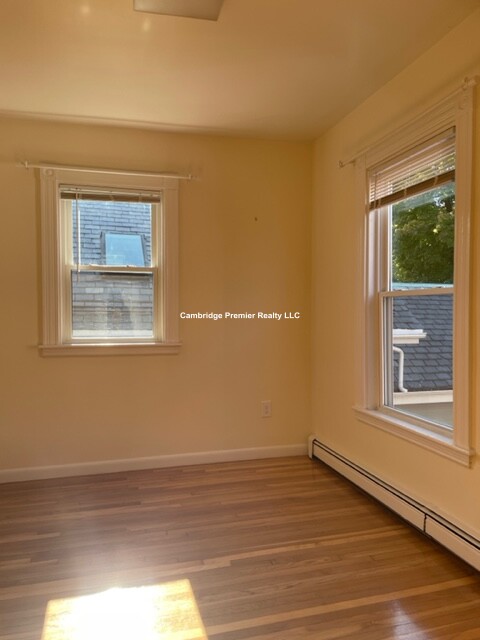 67 Ellery St, Mid-Cambridge