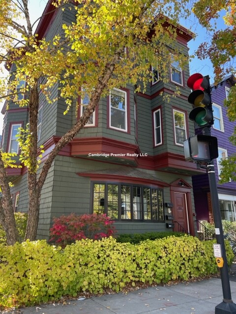 67 Ellery St, Mid-Cambridge