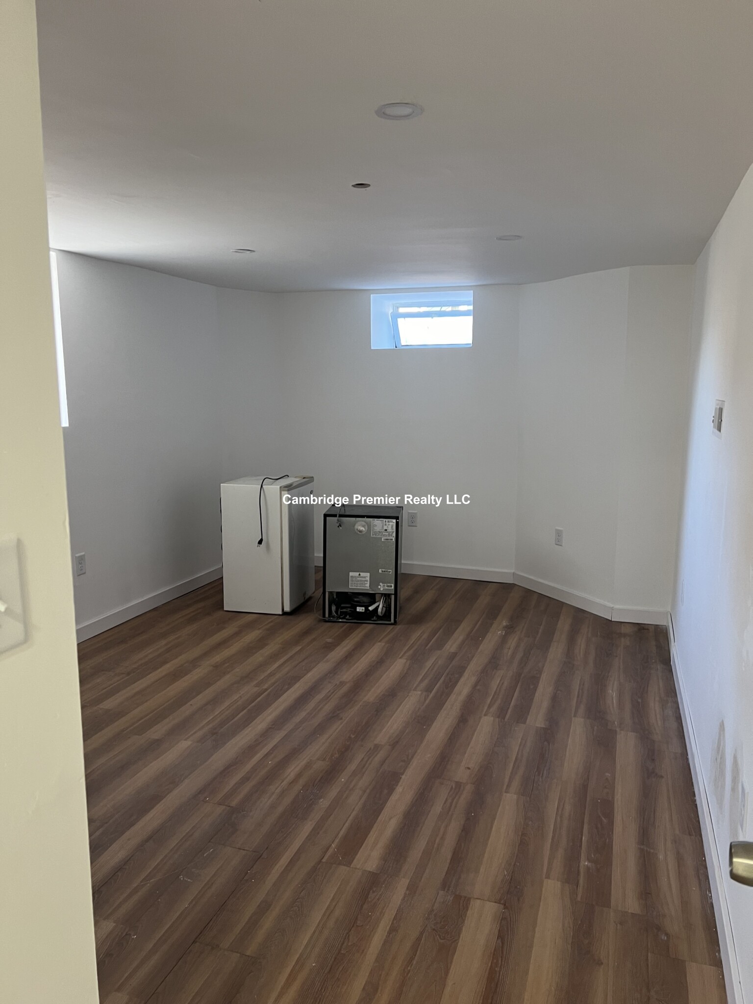 904 Moody St, South Side