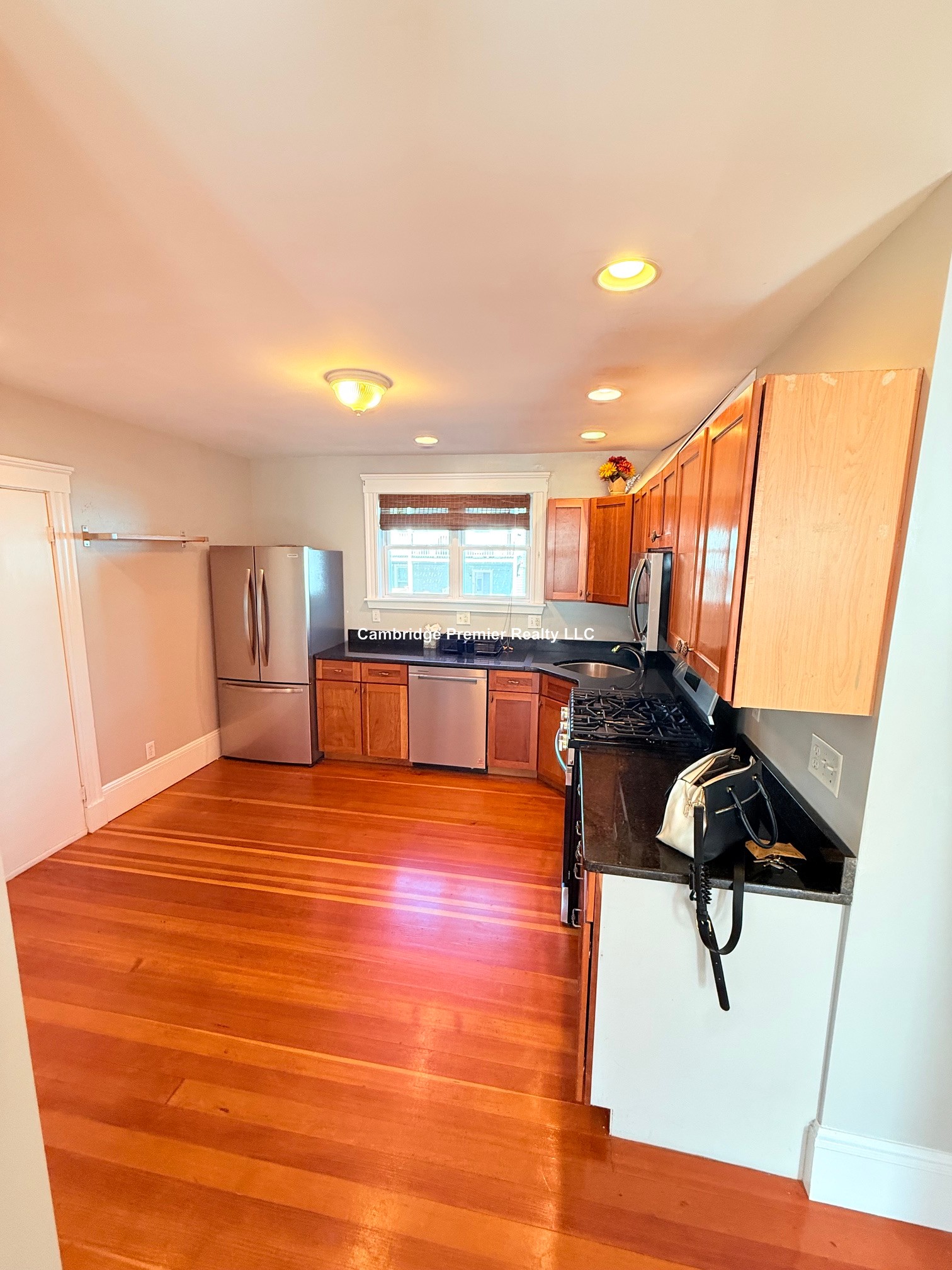 Photo 18 of Waldo Ave. Unit 1F