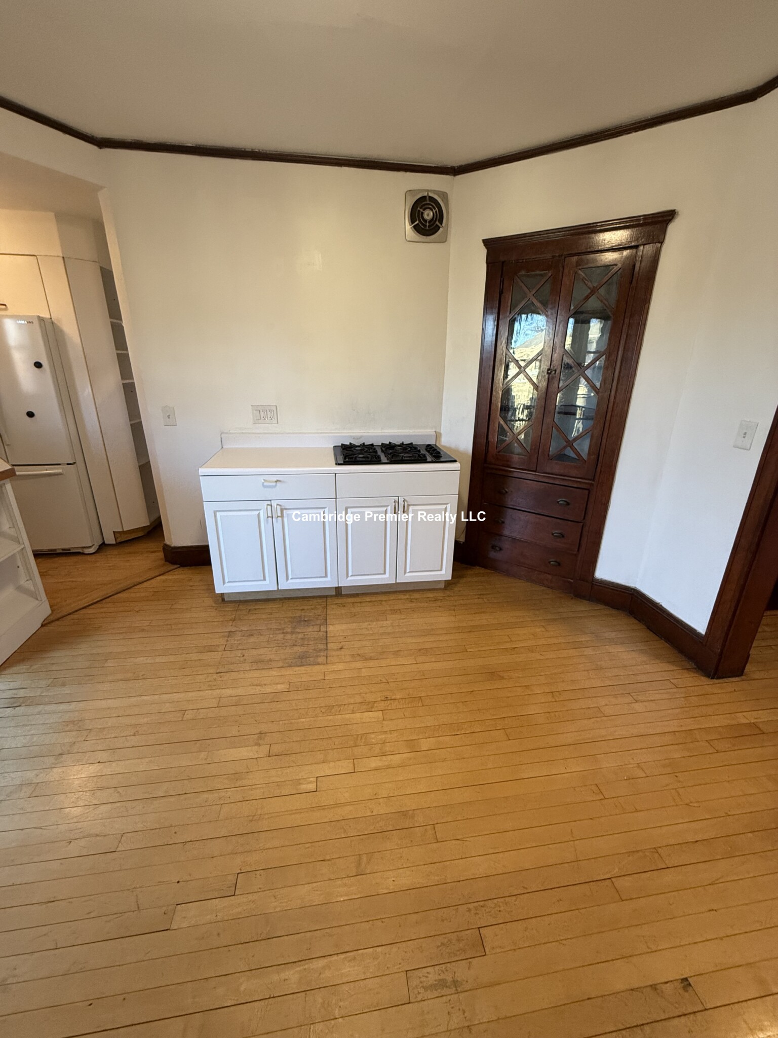 2 Clinton St, Mid-Cambridge