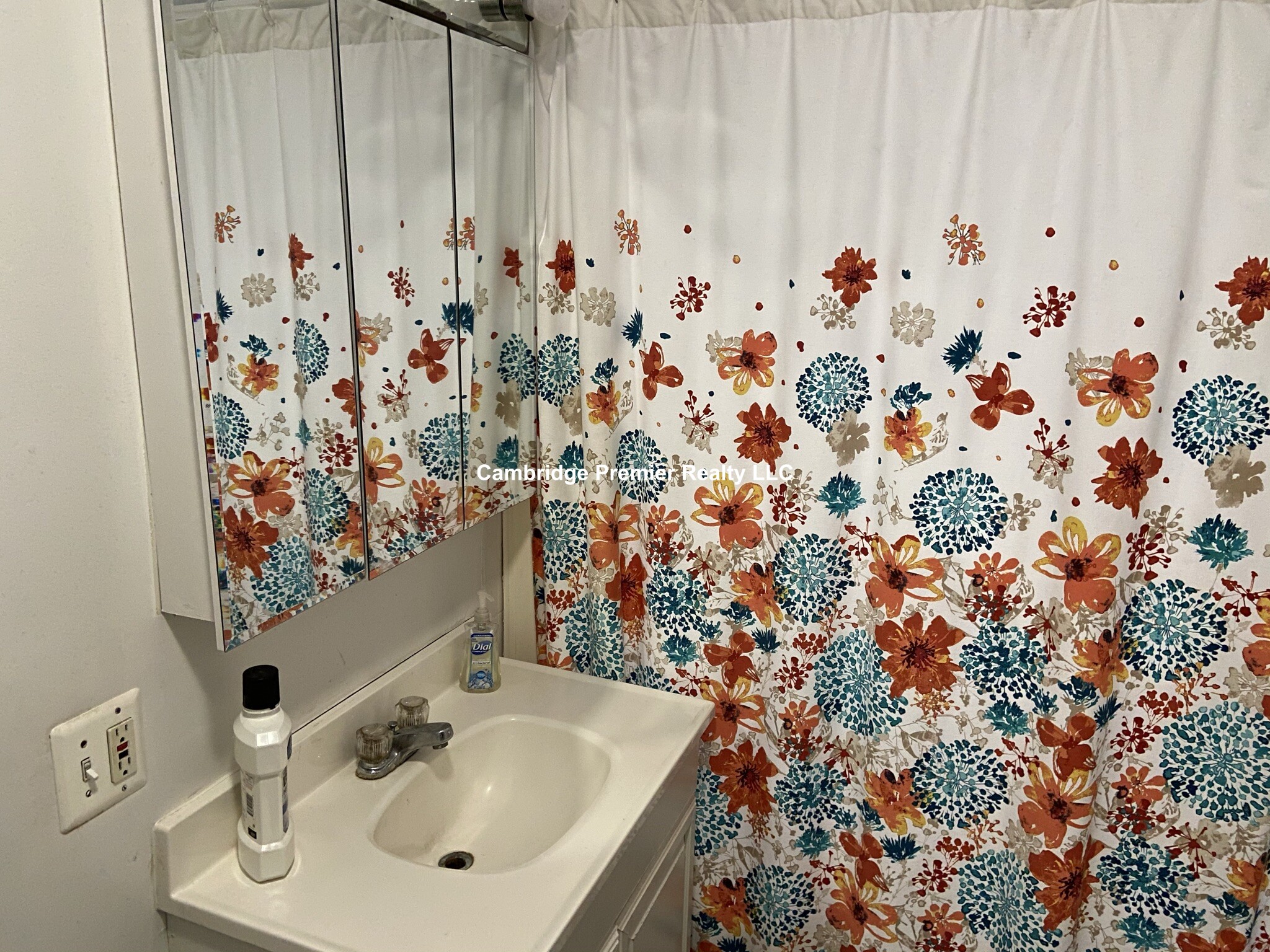 https://ygl-photos.s3.us-west-004.backblazeb2.com/8756W67b38874bd5c6.jpg
