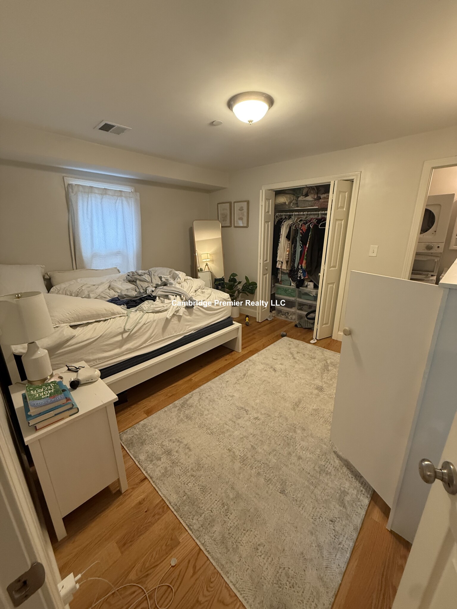 https://ygl-photos.s3.us-west-004.backblazeb2.com/8756W6838f63774981.jpg