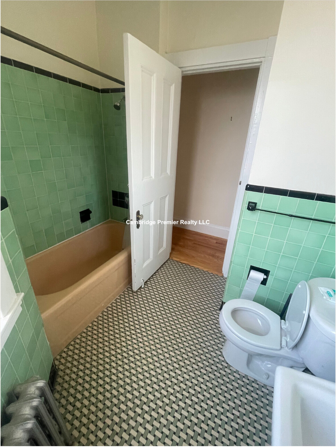 https://ygl-photos.s3.us-west-004.backblazeb2.com/8756W684b309da6662.jpg