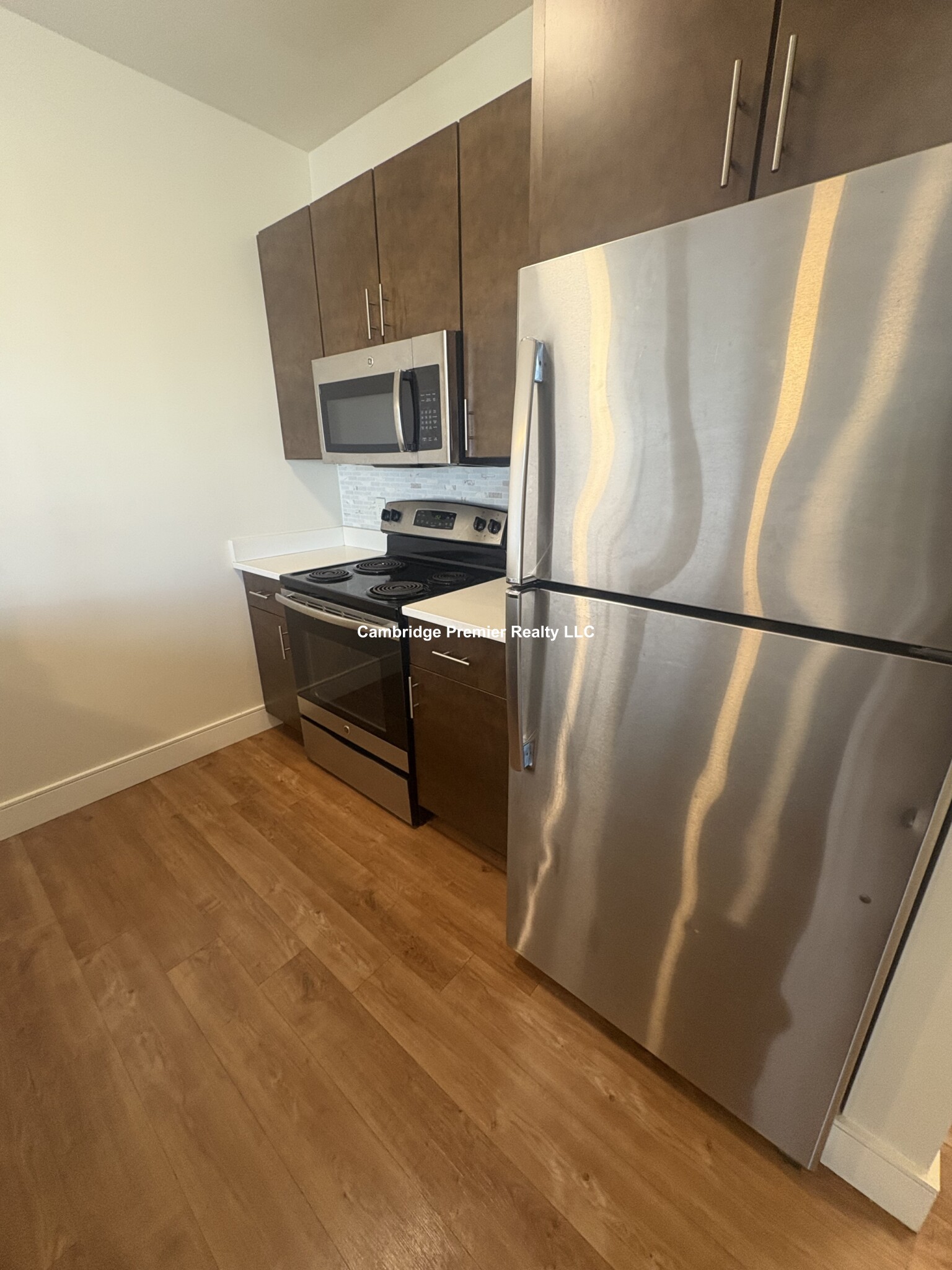 446 Cambridge St. - 3,600USD / month