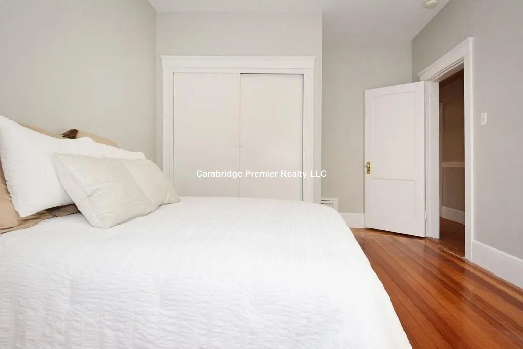 Photos of apartment on Waldo Ave.,Somerville MA 02143