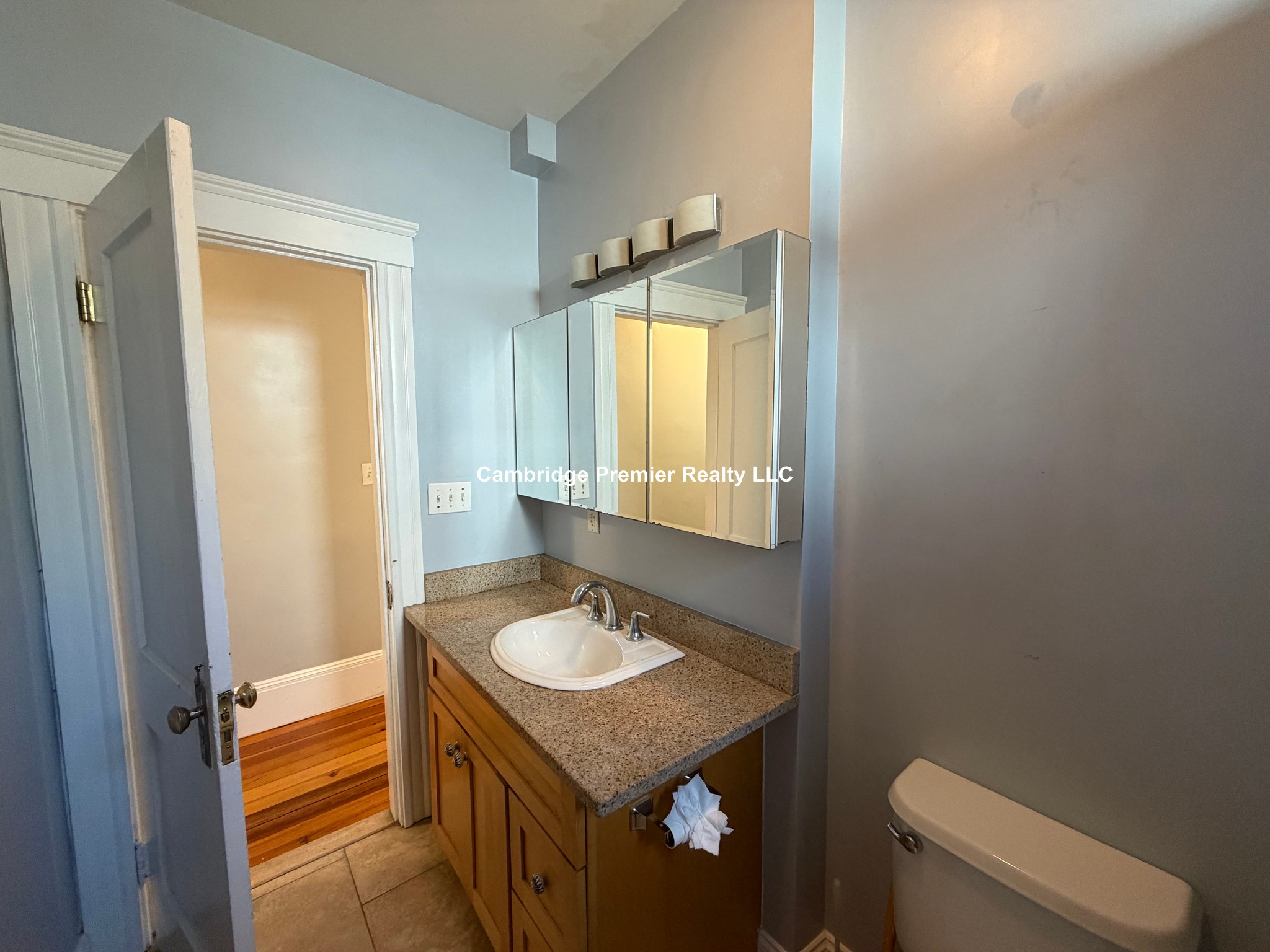Photos of apartment on Waldo Ave.,Somerville MA 02143