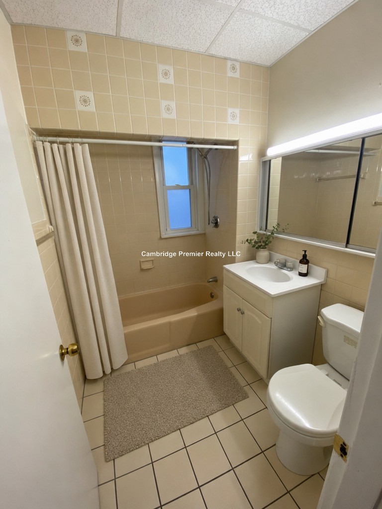 Photos of apartment on Everett Ave.,Somerville MA 02145