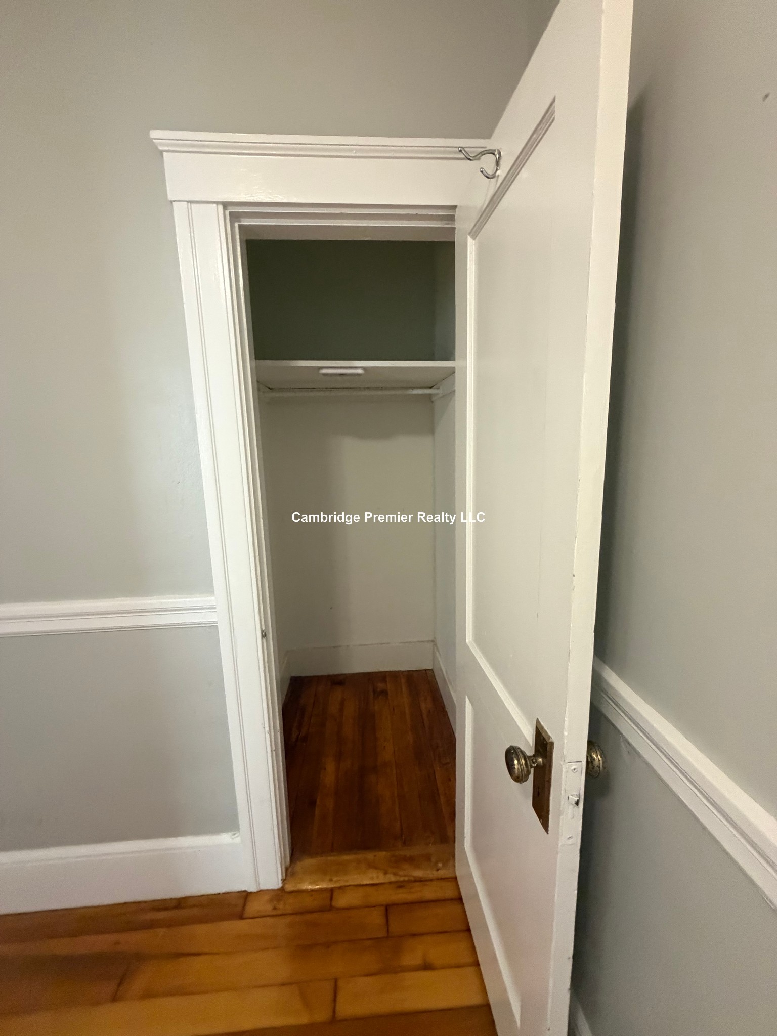 Photos of apartment on Waldo Ave.,Somerville MA 02143