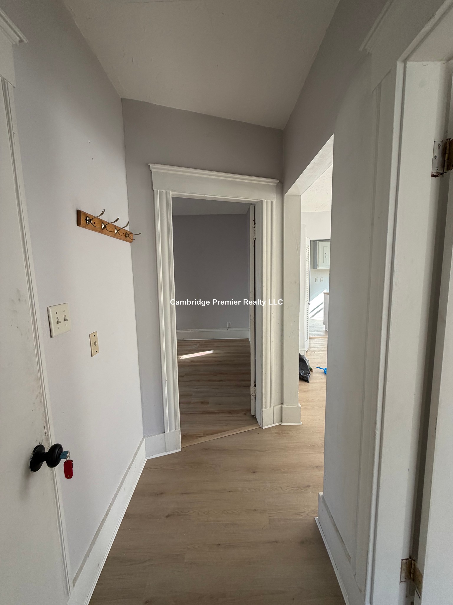 Pictures of  property for rent on Everett Ave., Somerville, MA 02145