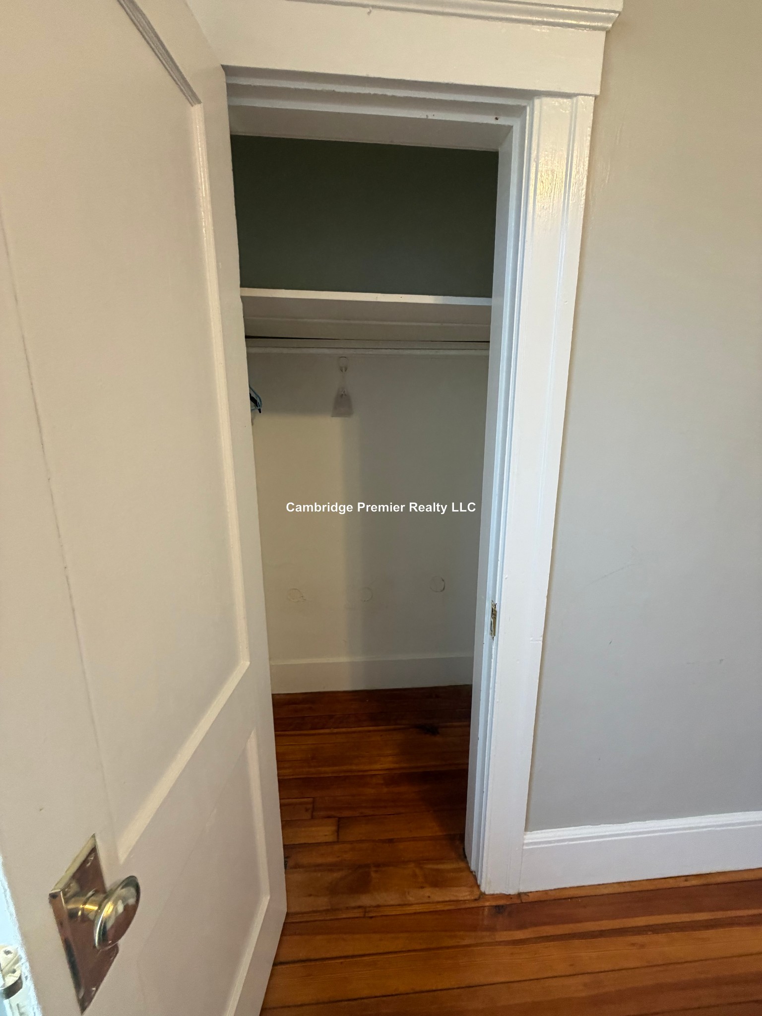 Photos of apartment on Waldo Ave.,Somerville MA 02143