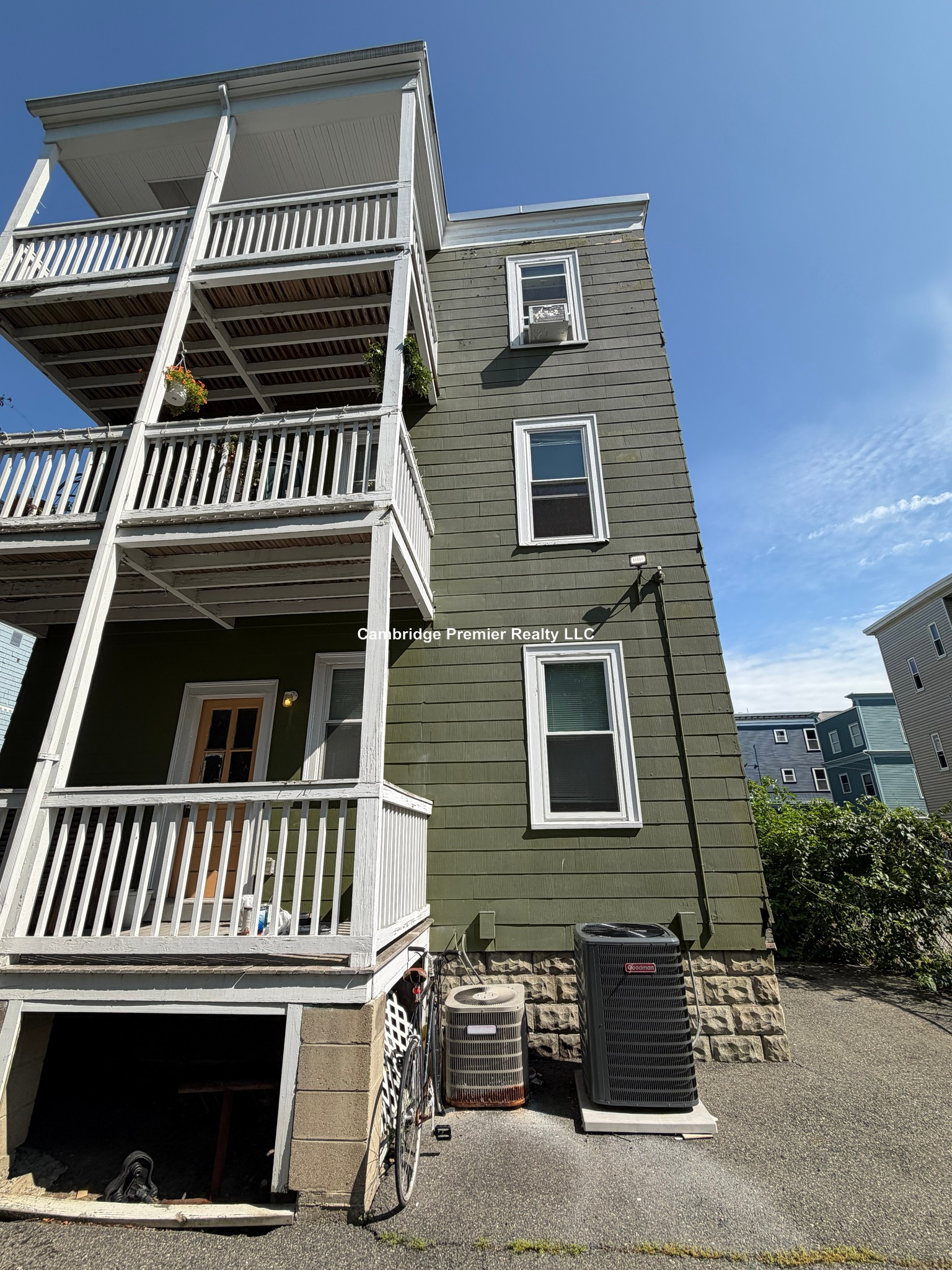 Photos of apartment on Waldo Ave.,Somerville MA 02143