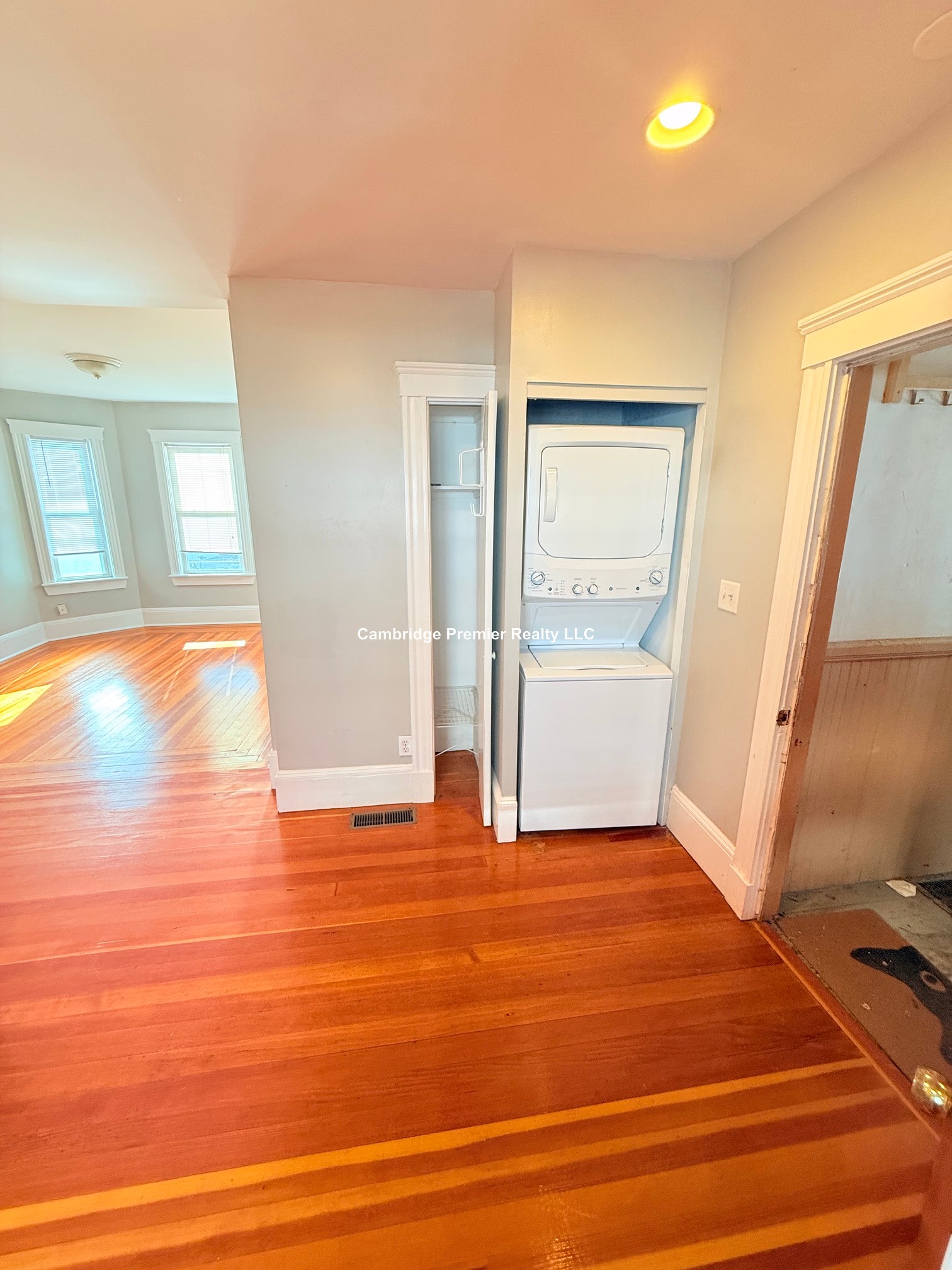Photo 21 of Waldo Ave. Unit 1F
