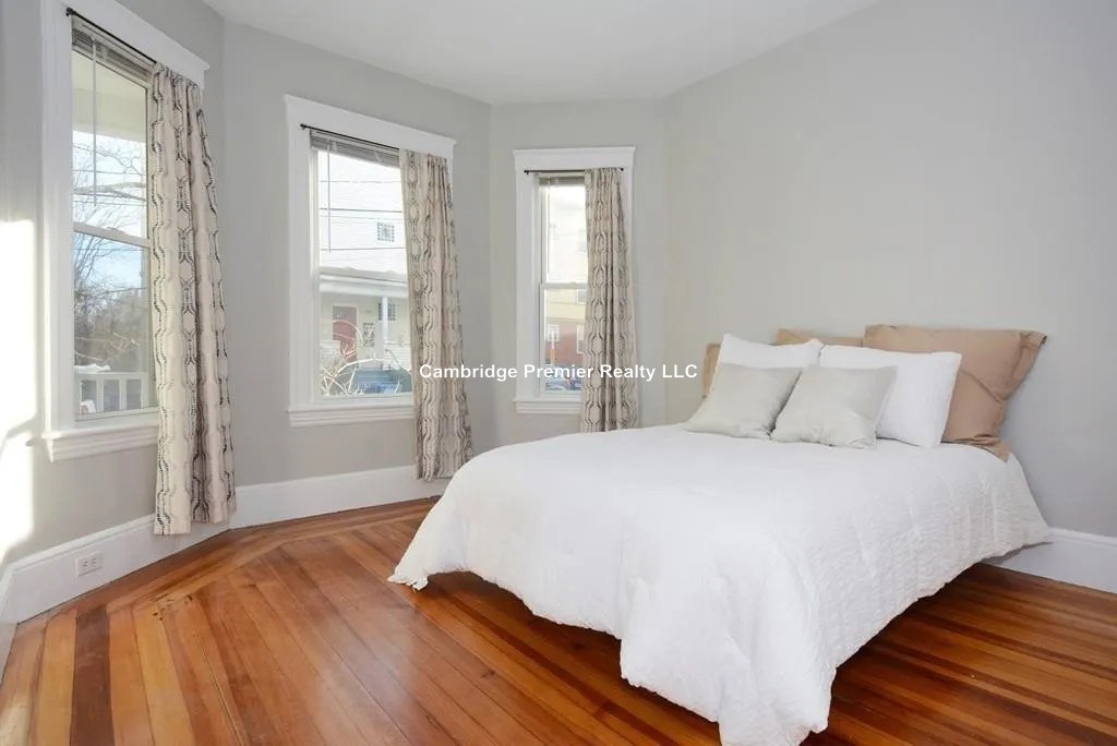 Photos of apartment on Waldo Ave.,Somerville MA 02143