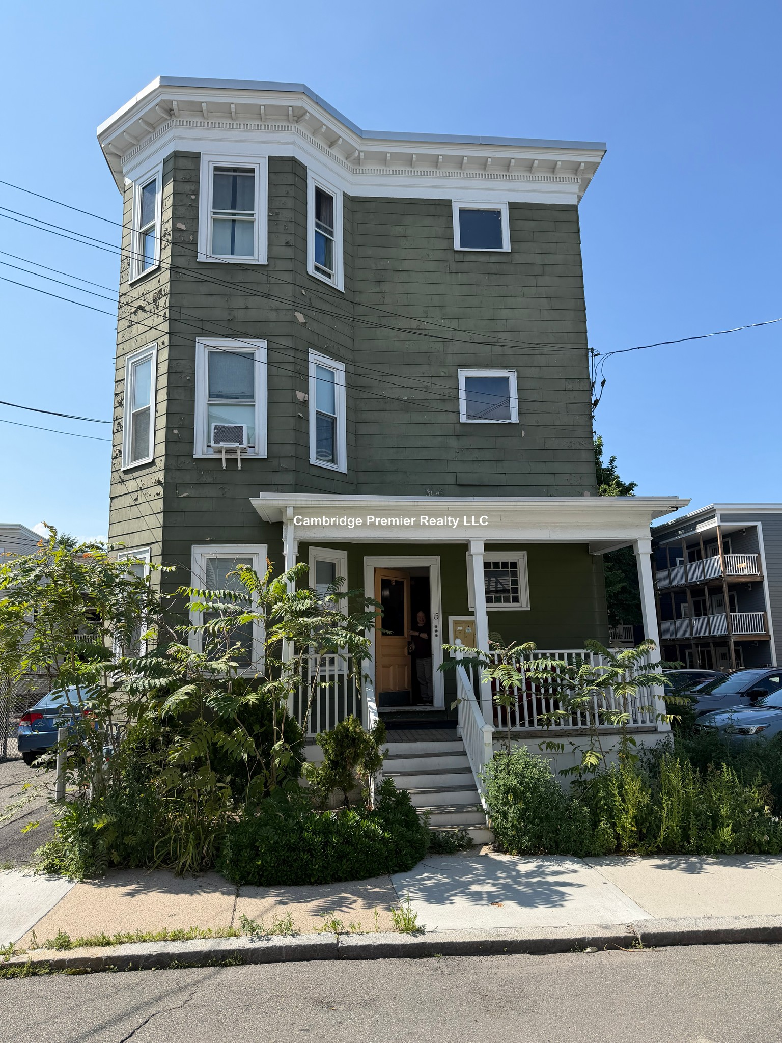 Photos of apartment on Waldo Ave.,Somerville MA 02143