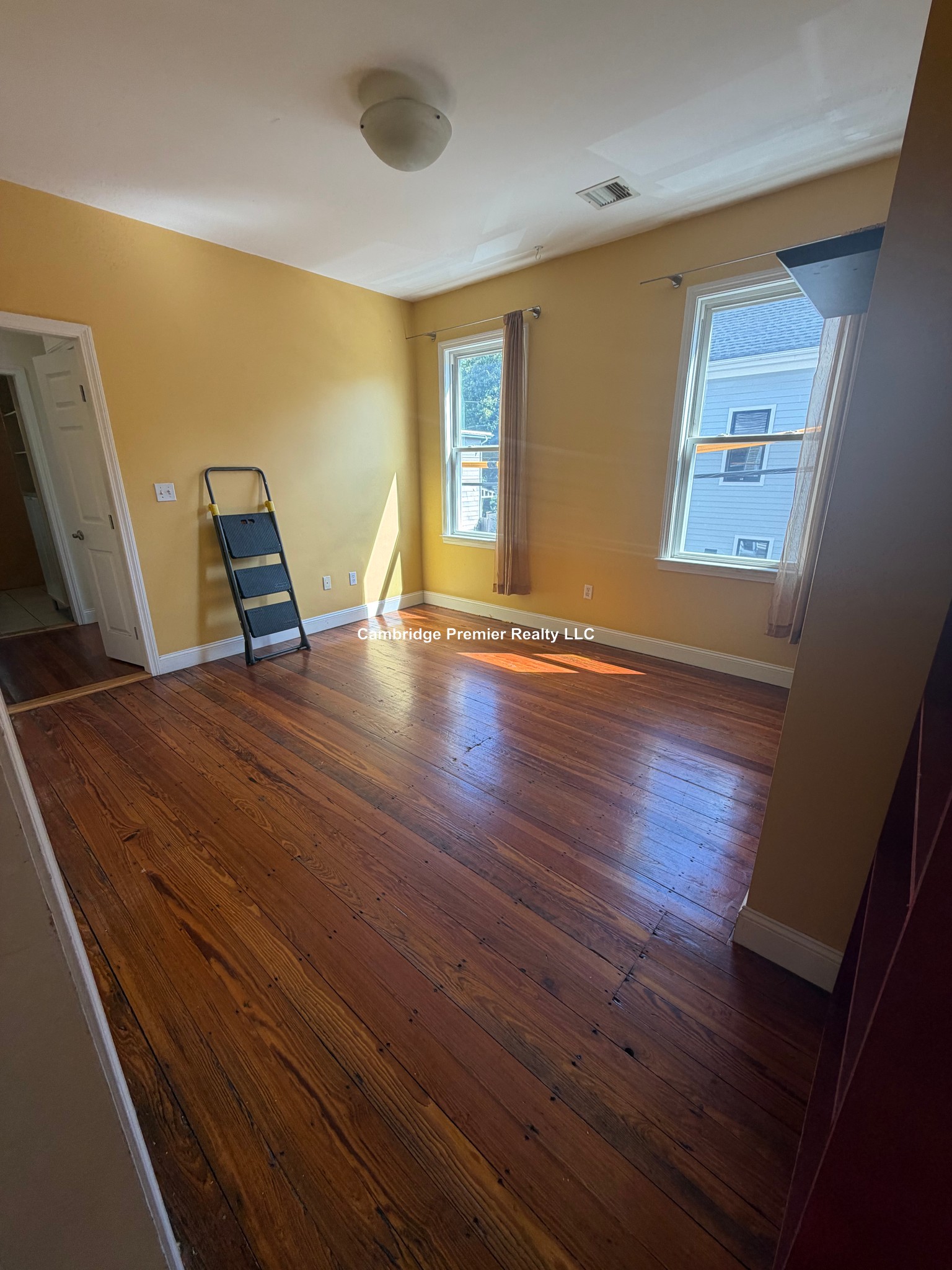 Pictures of  property for rent on Line St., Somerville, MA 02143