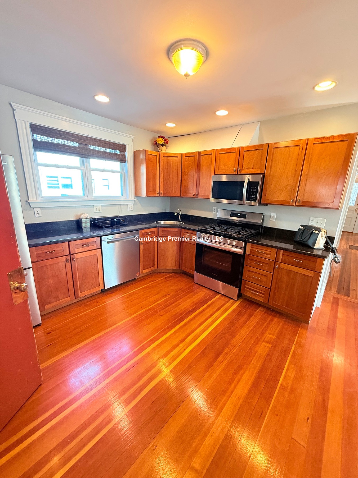 Photo 20 of Waldo Ave. Unit 1F