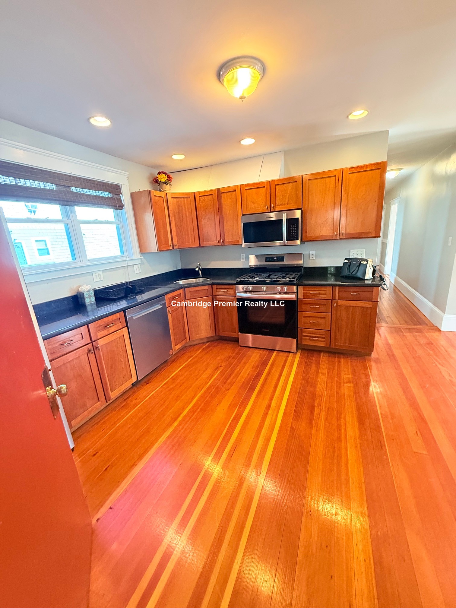 Photo 19 of Waldo Ave. Unit 1F