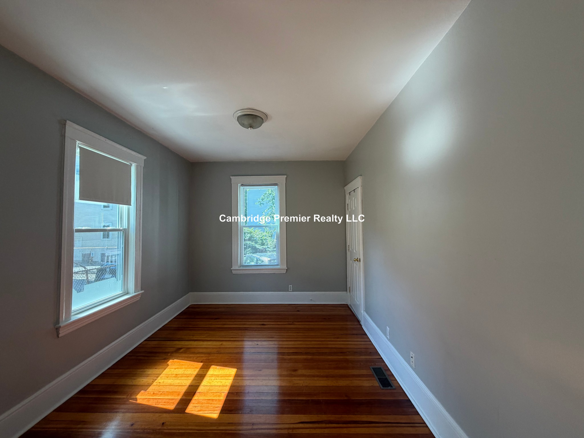 Photos of apartment on Waldo Ave.,Somerville MA 02143