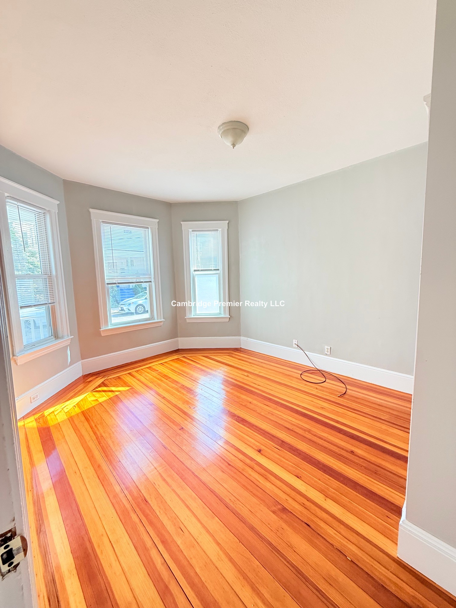 Photo 7 of Waldo Ave. Unit 1F