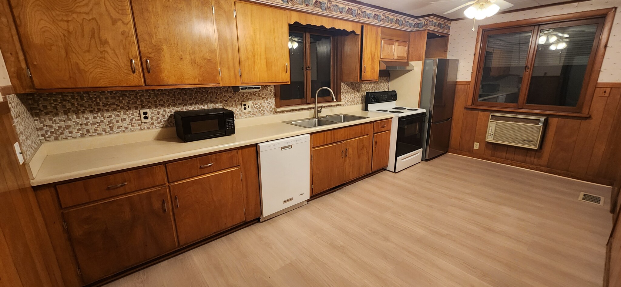 103 High, Malden, MA - 3,500 USD/ month