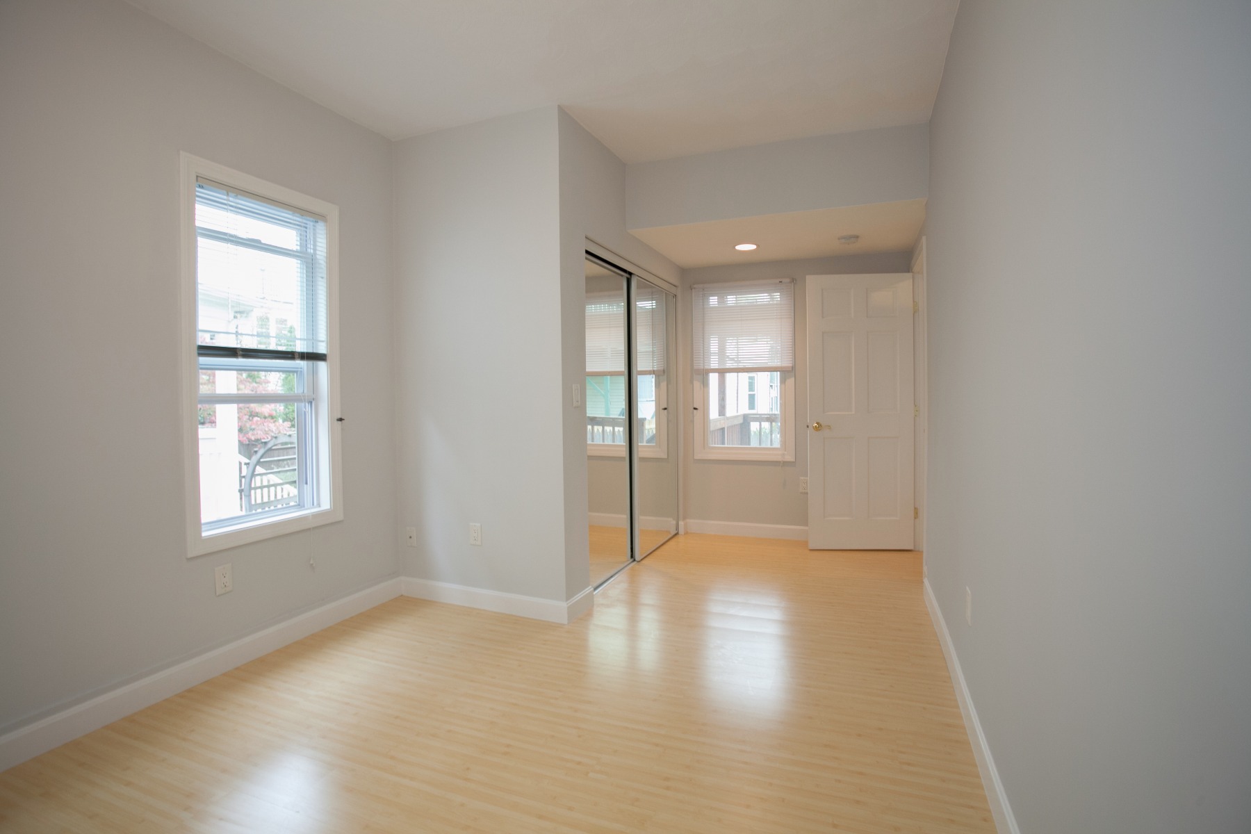 33 Bromfield Rd, Tufts