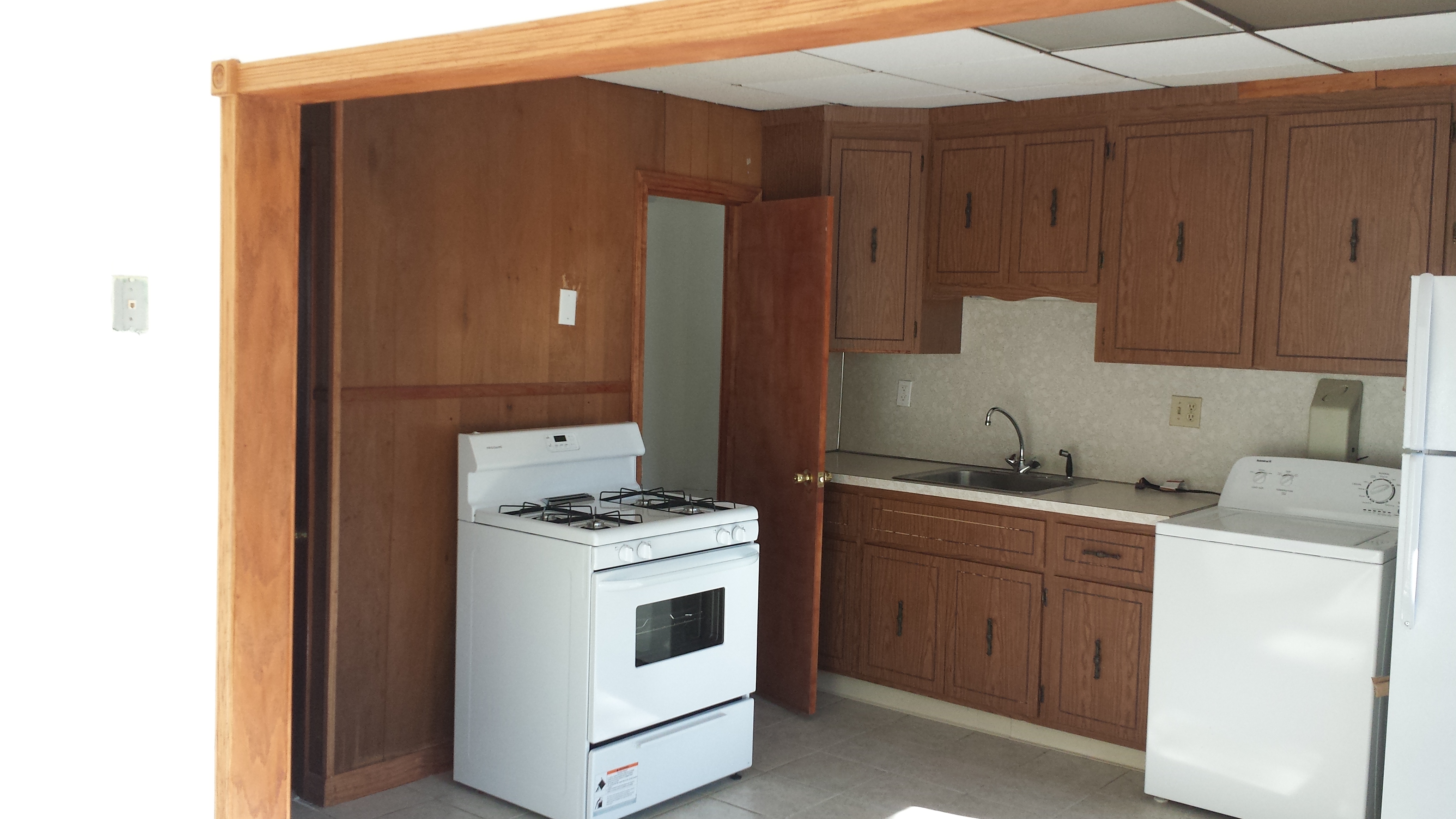 4 bed, 2 bath apartment for rent at 263 Everett Unit 0, East Boston — photo 9 of 11