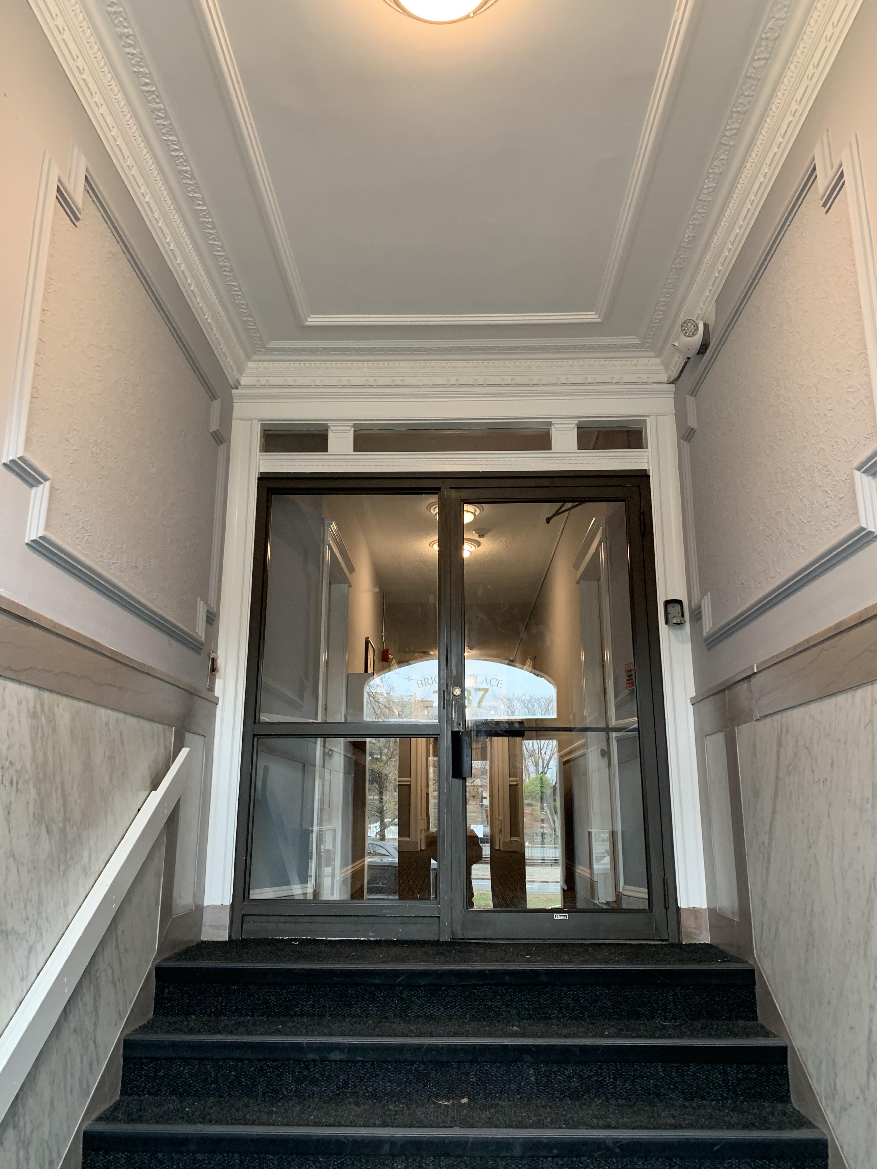 Studio bed, 1 bath apartment for rent at 1637 Commonwealth Ave Unit 11, Brighton — photo 8 of 10