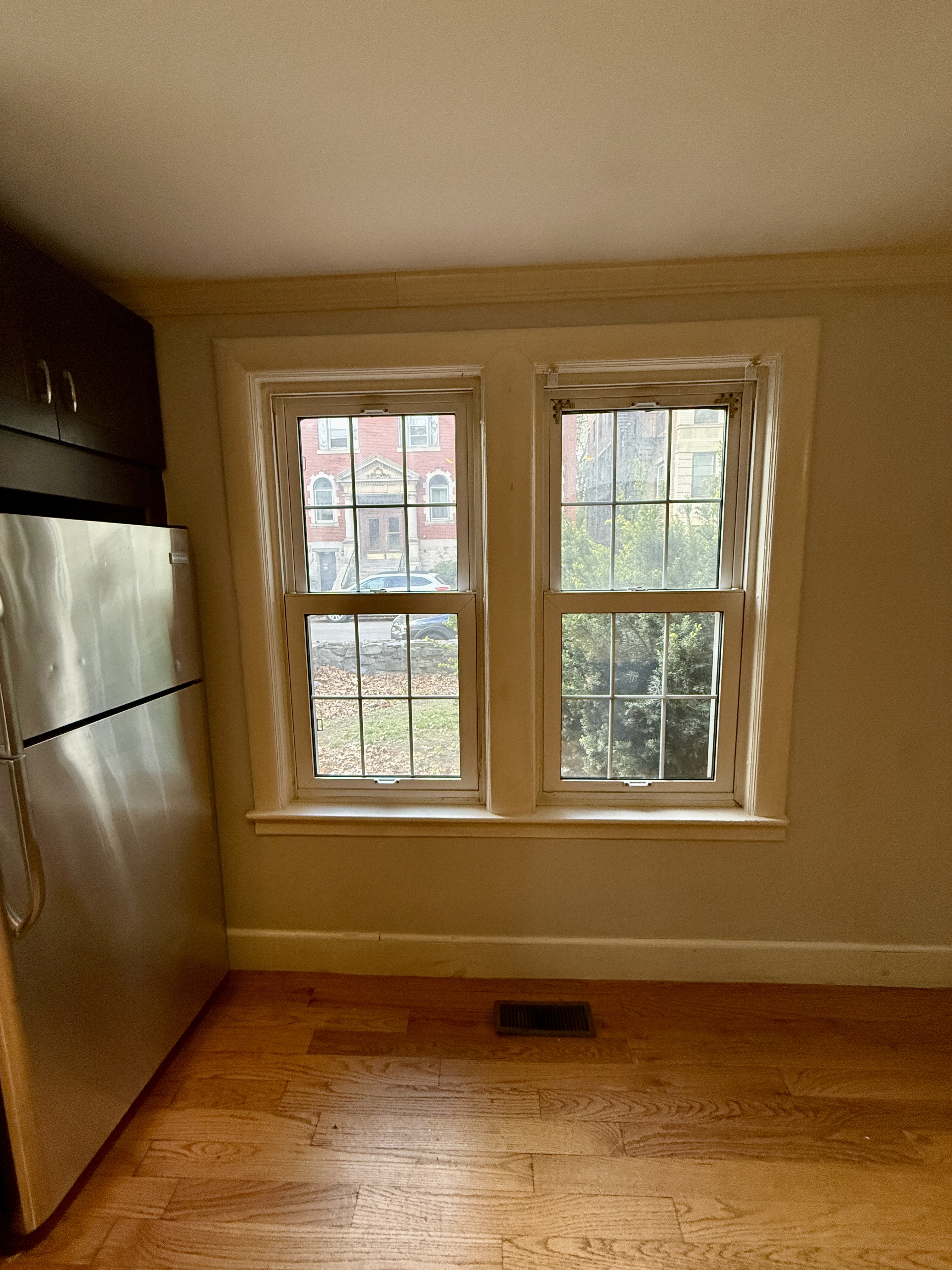 Photo 4 of 2 Braemore Rd. Unit 1