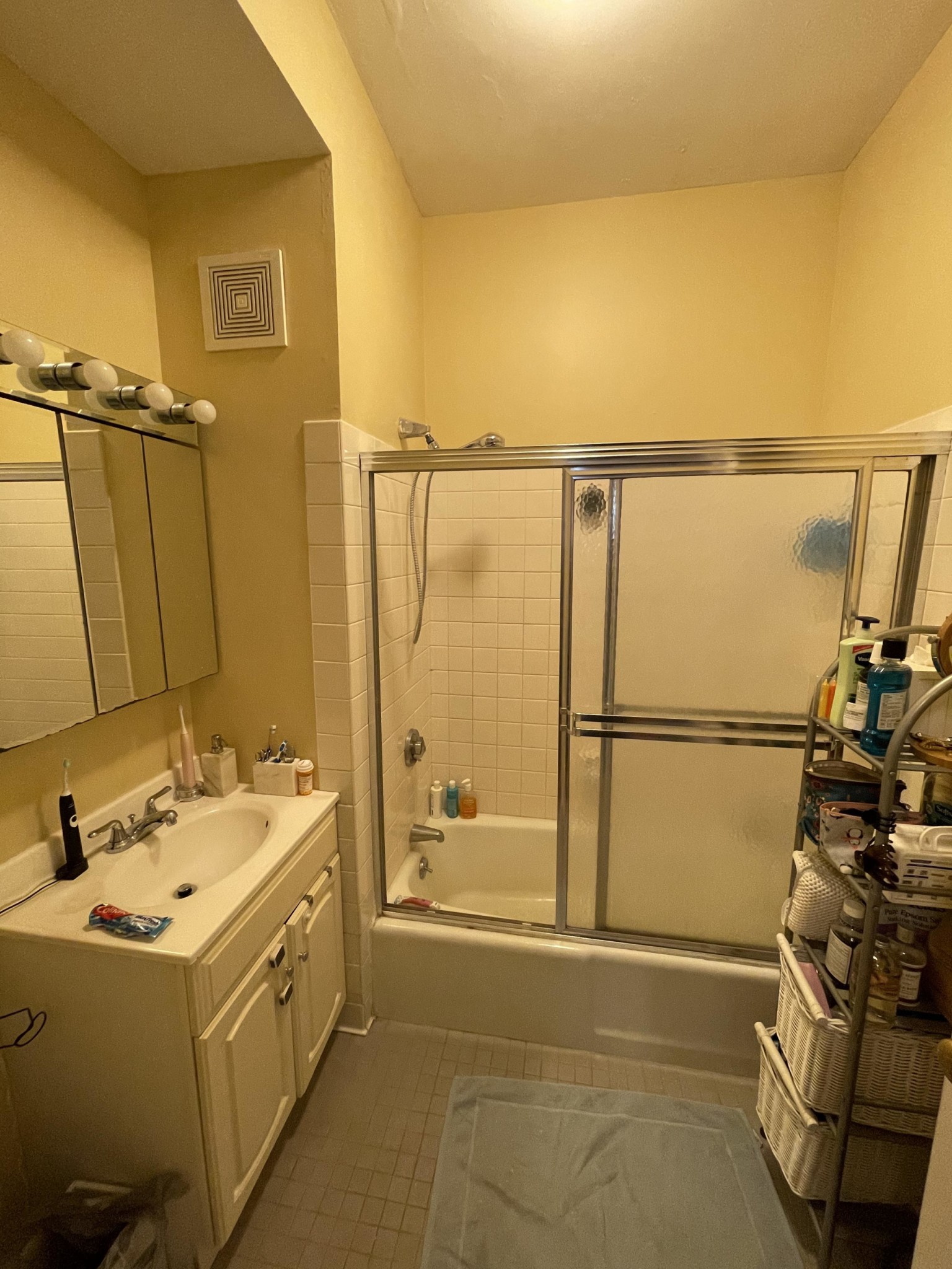 11 Stearns Rd, Coolidge Corner