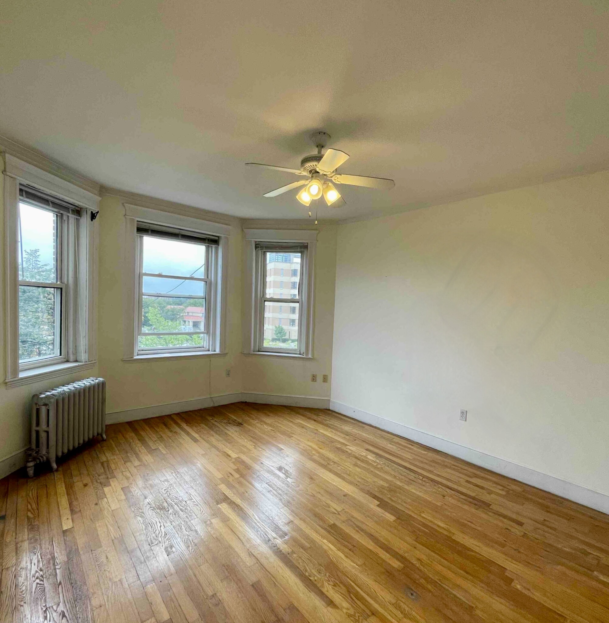 1637 Commonwealth Ave, Brighton