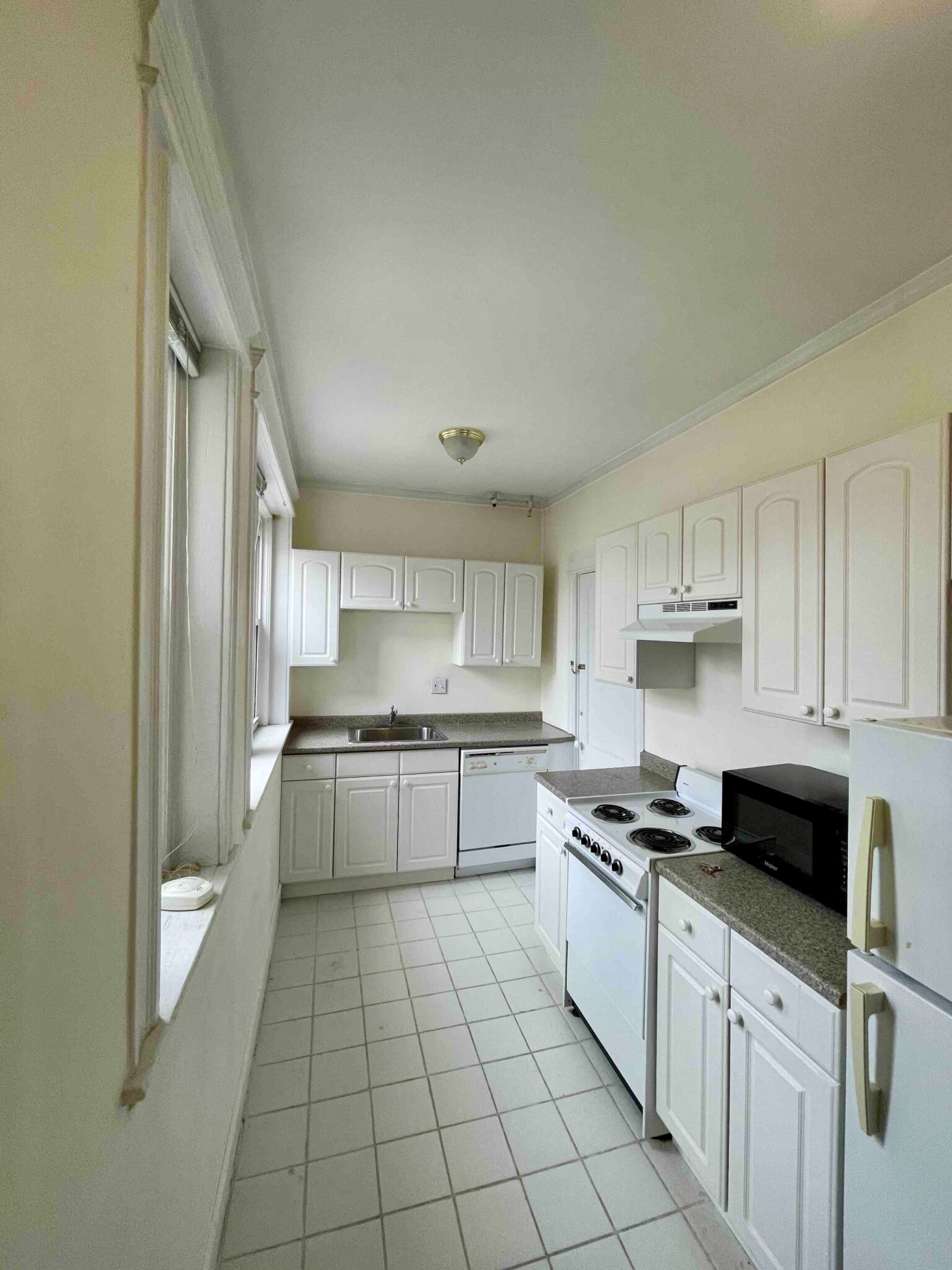 1637 Commonwealth Ave, Brighton