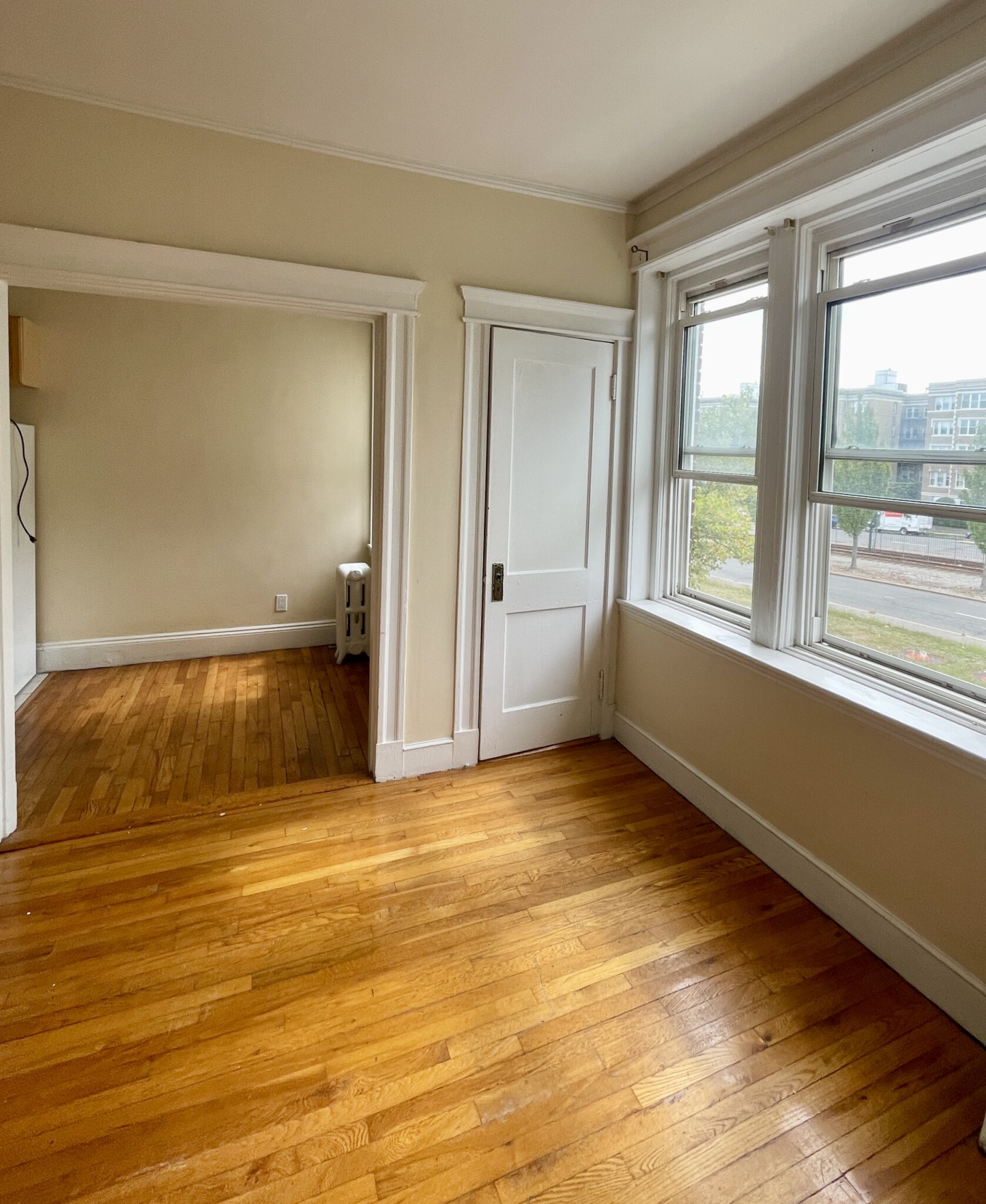 1637 Commonwealth Ave, Brighton