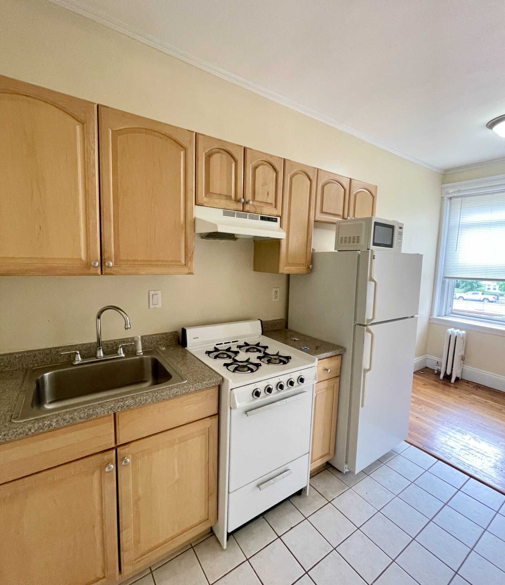 1637 Commonwealth Ave, Brighton