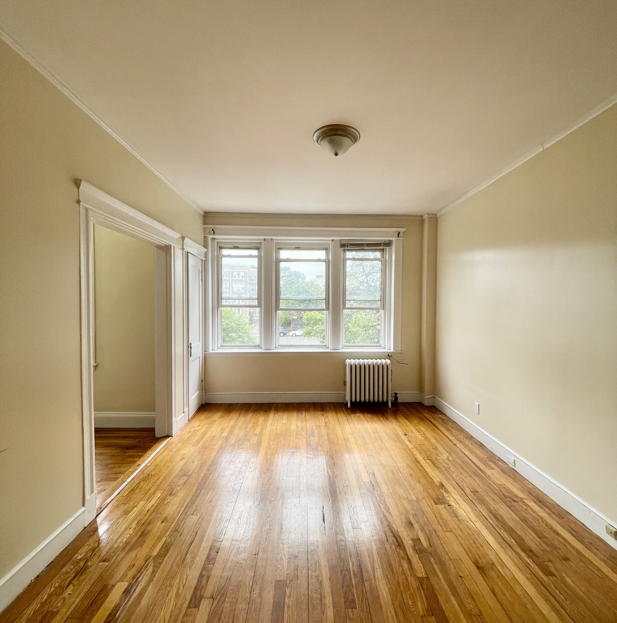 1637 Commonwealth Ave, Brighton