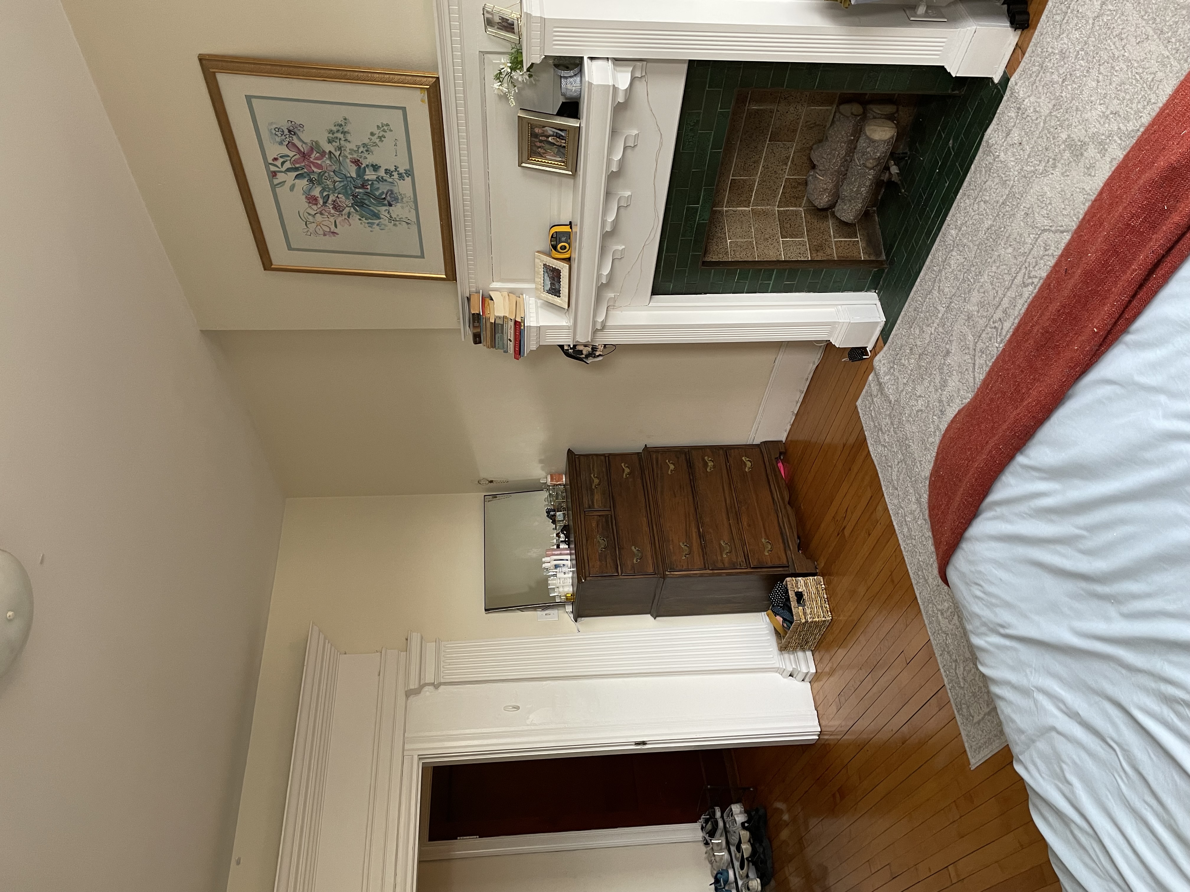 3 bed, 1 bath apartment for rent at 102 Linden St Unit 17, Allston — photo 5 of 8