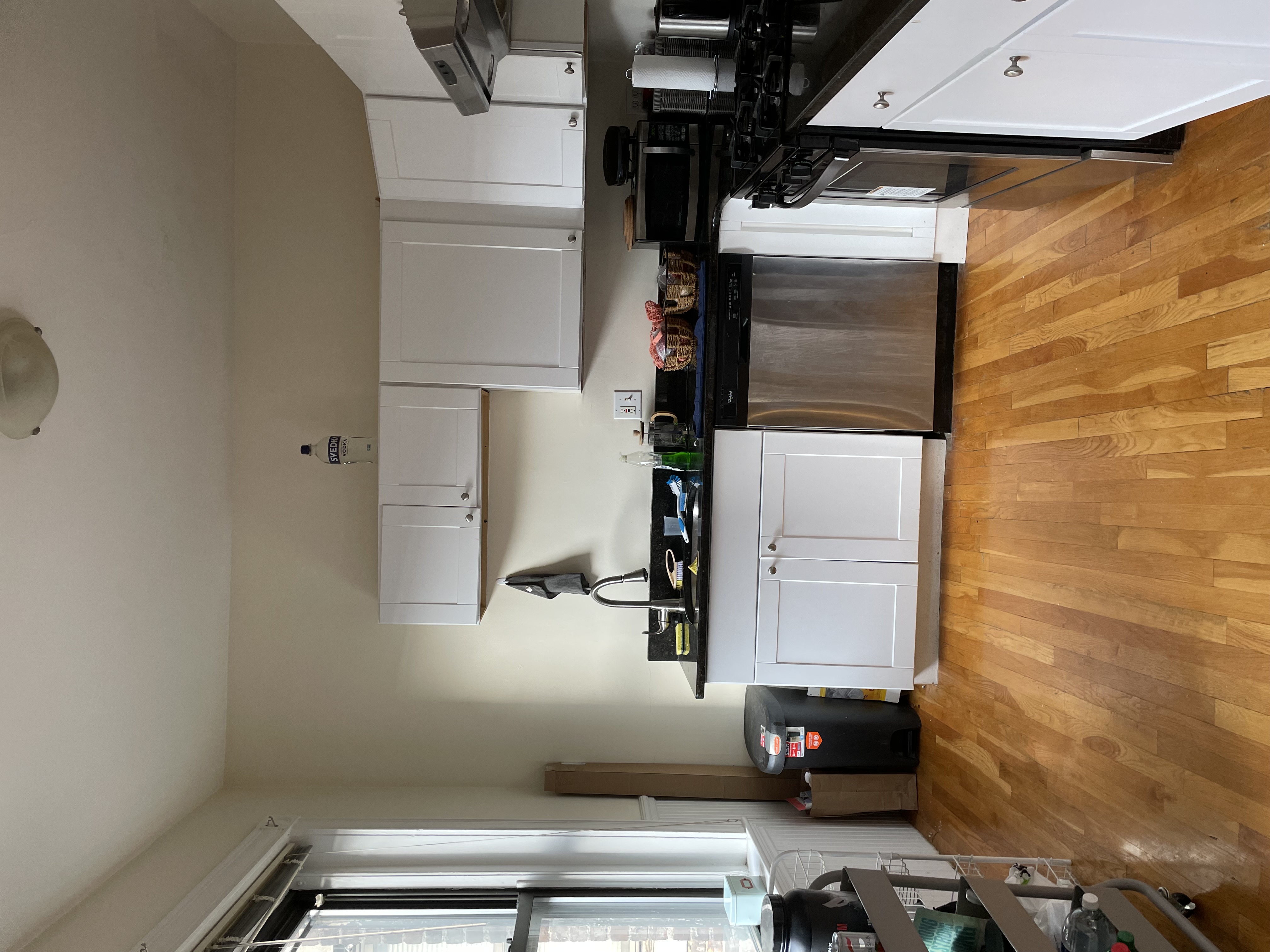3 bed, 1 bath apartment for rent at 102 Linden St Unit 17, Allston — photo 1 of 8