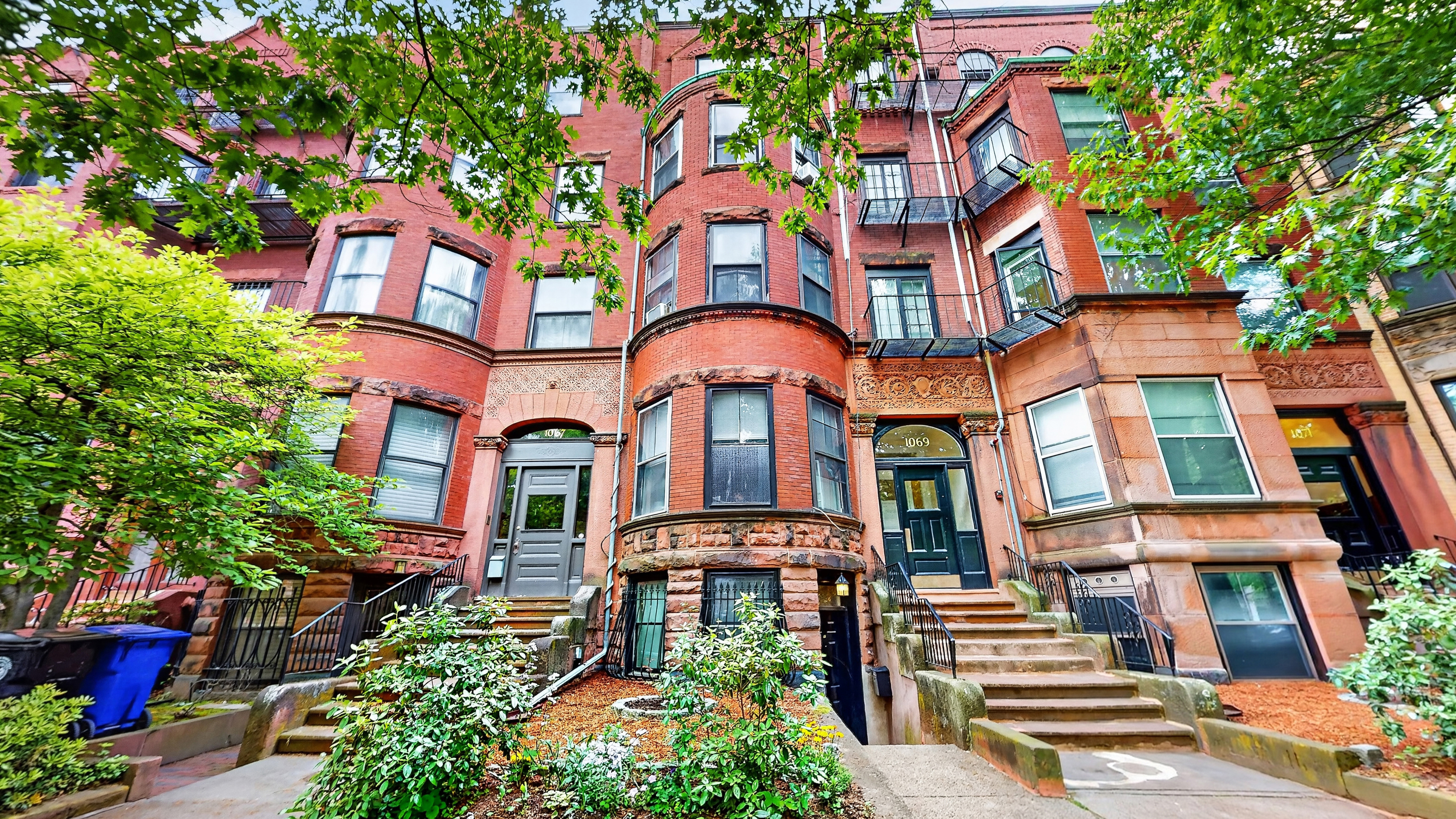Photos of apartment on Beacon St.,Brookline MA 02446